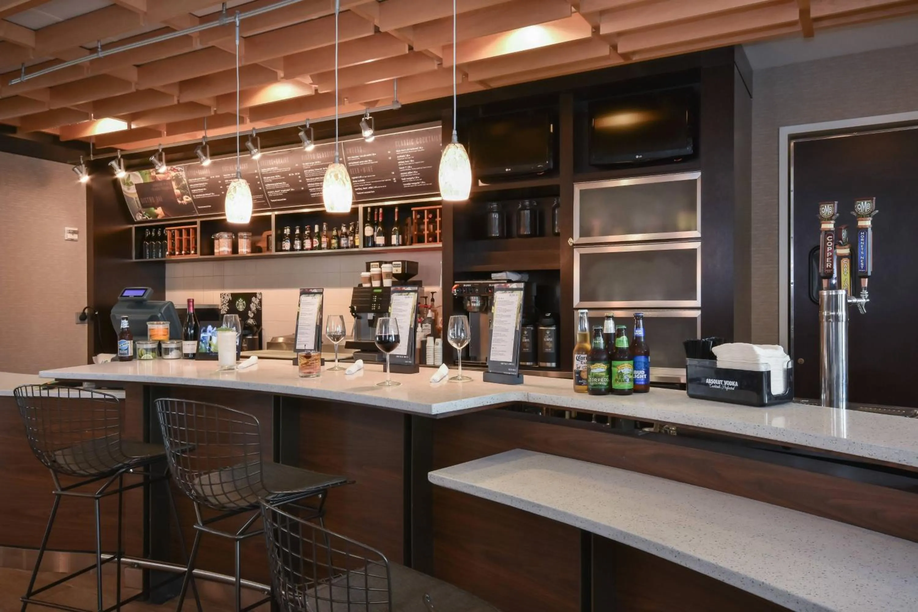 Restaurant/places to eat in Courtyard Charlotte Concord