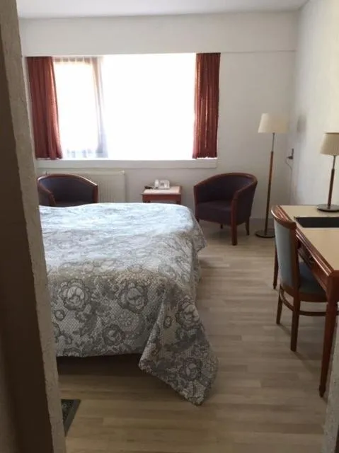 Bedroom, Bed in Hotel Laasby Kro