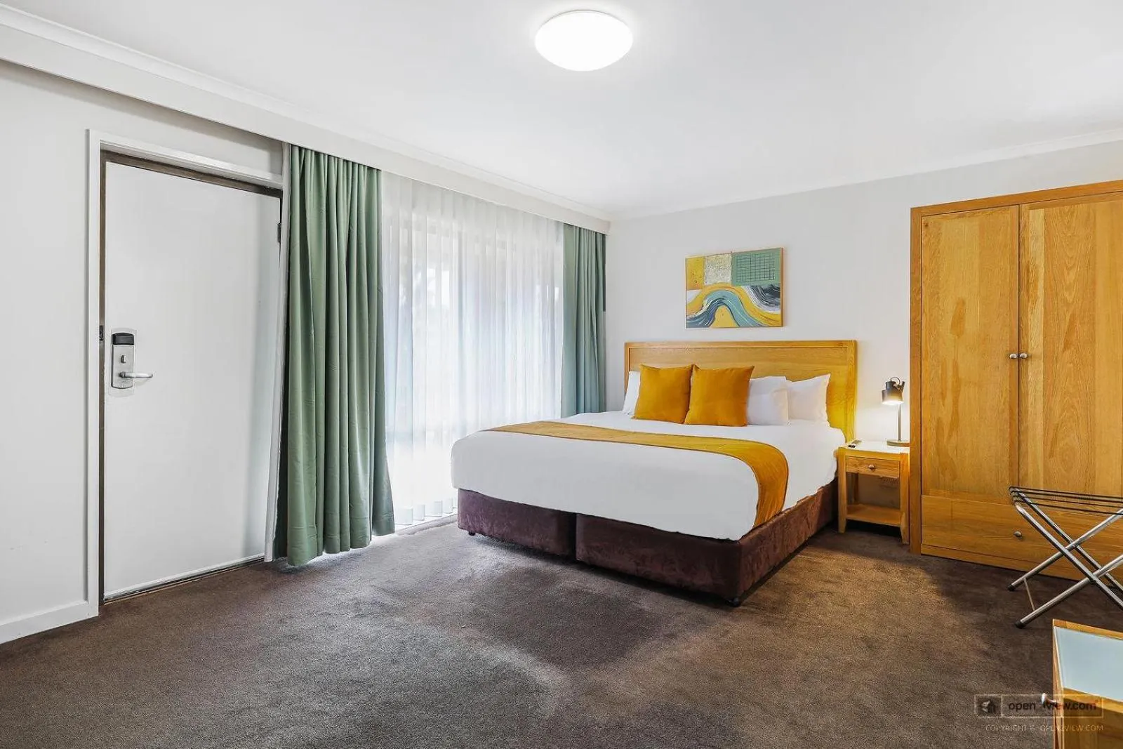 Bed in Mid City Motel Warrnambool