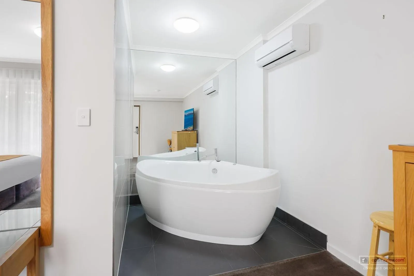 Spa and wellness centre/facilities, Bed in Mid City Motel Warrnambool