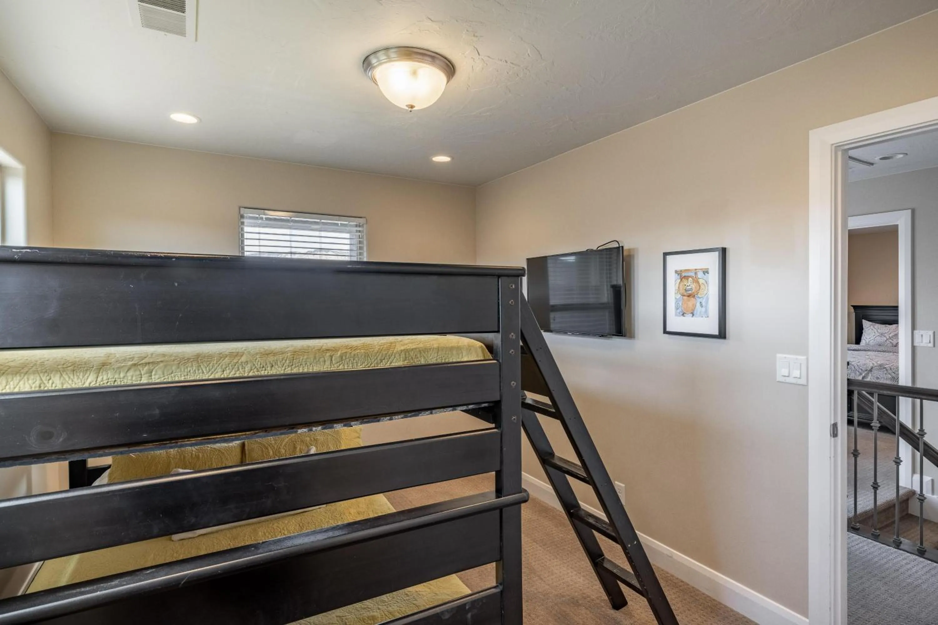 Bed in Kickin' It At Karisma