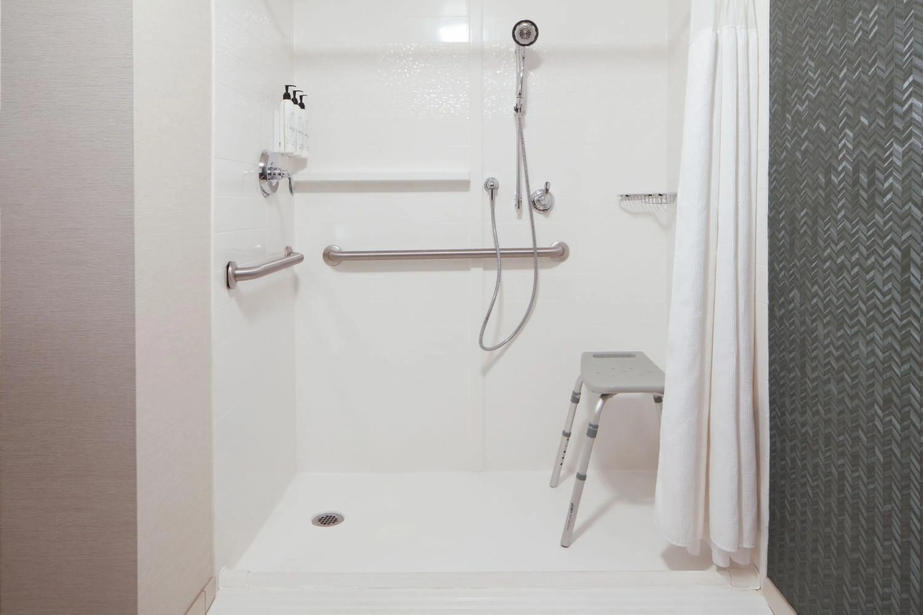 Bathroom in Fairfield Inn & Suites Columbus OSU