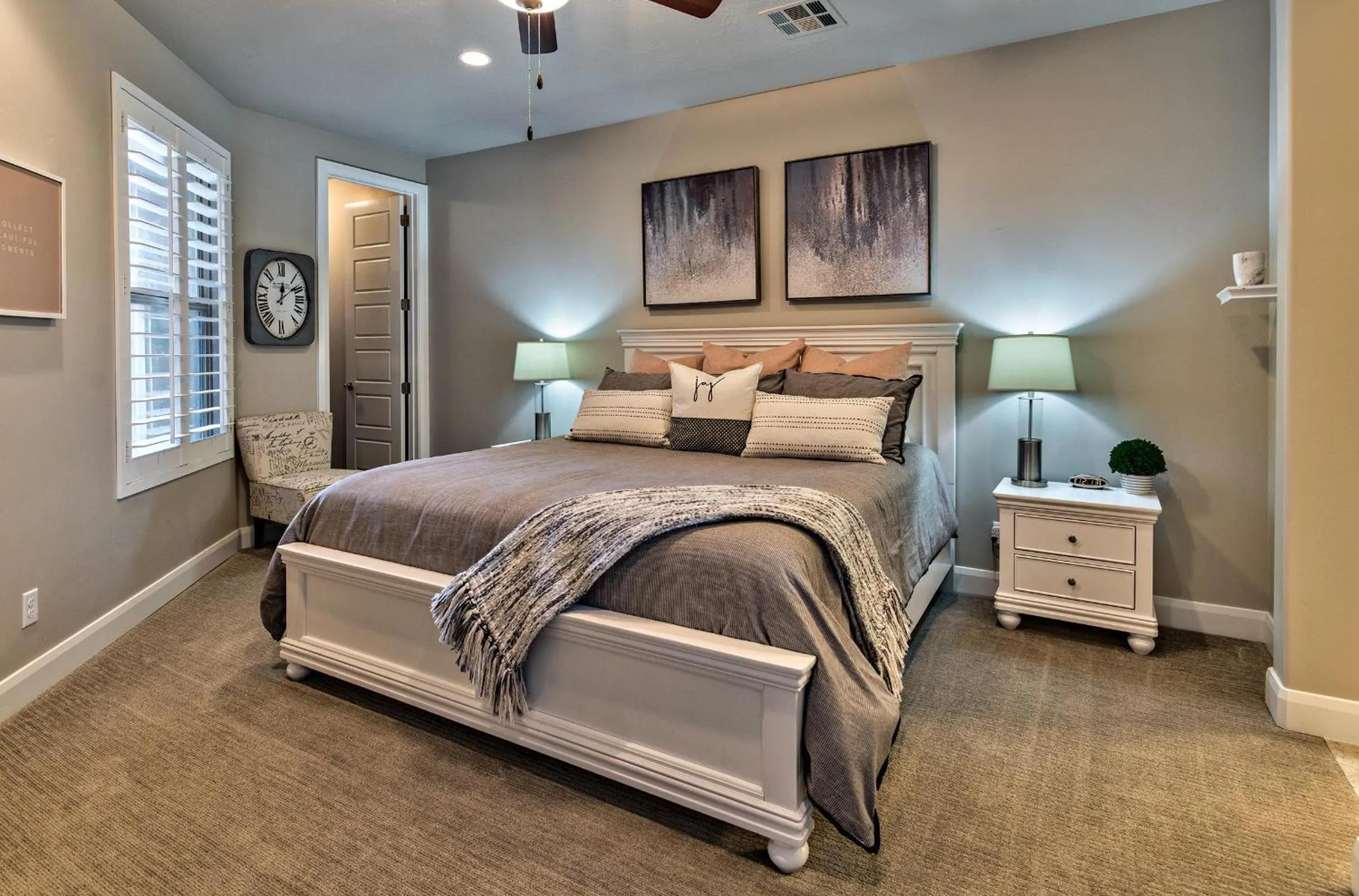 Bed in Sunrise On The 9th