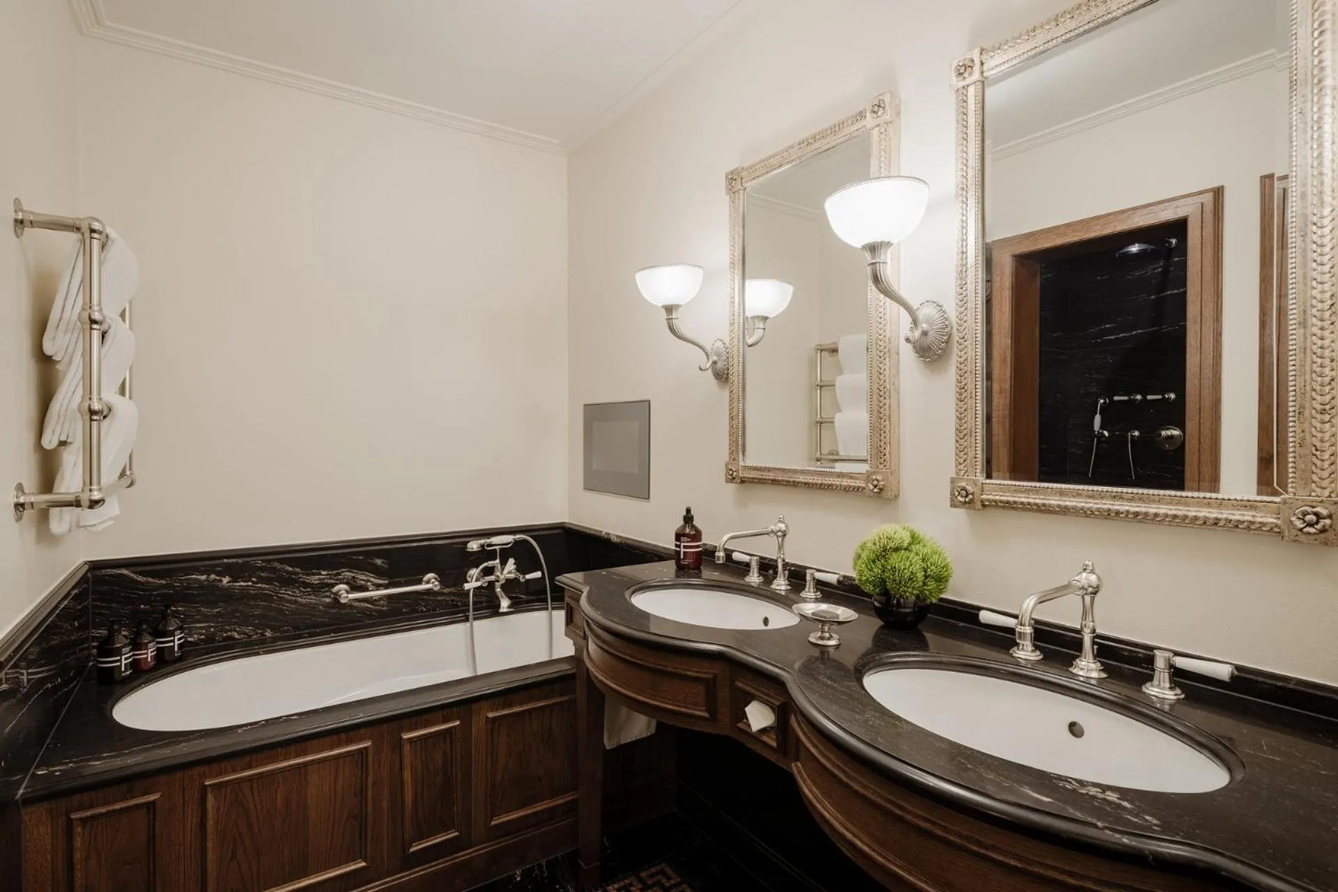 Bathroom in Grand Hotel LES TROIS ROIS