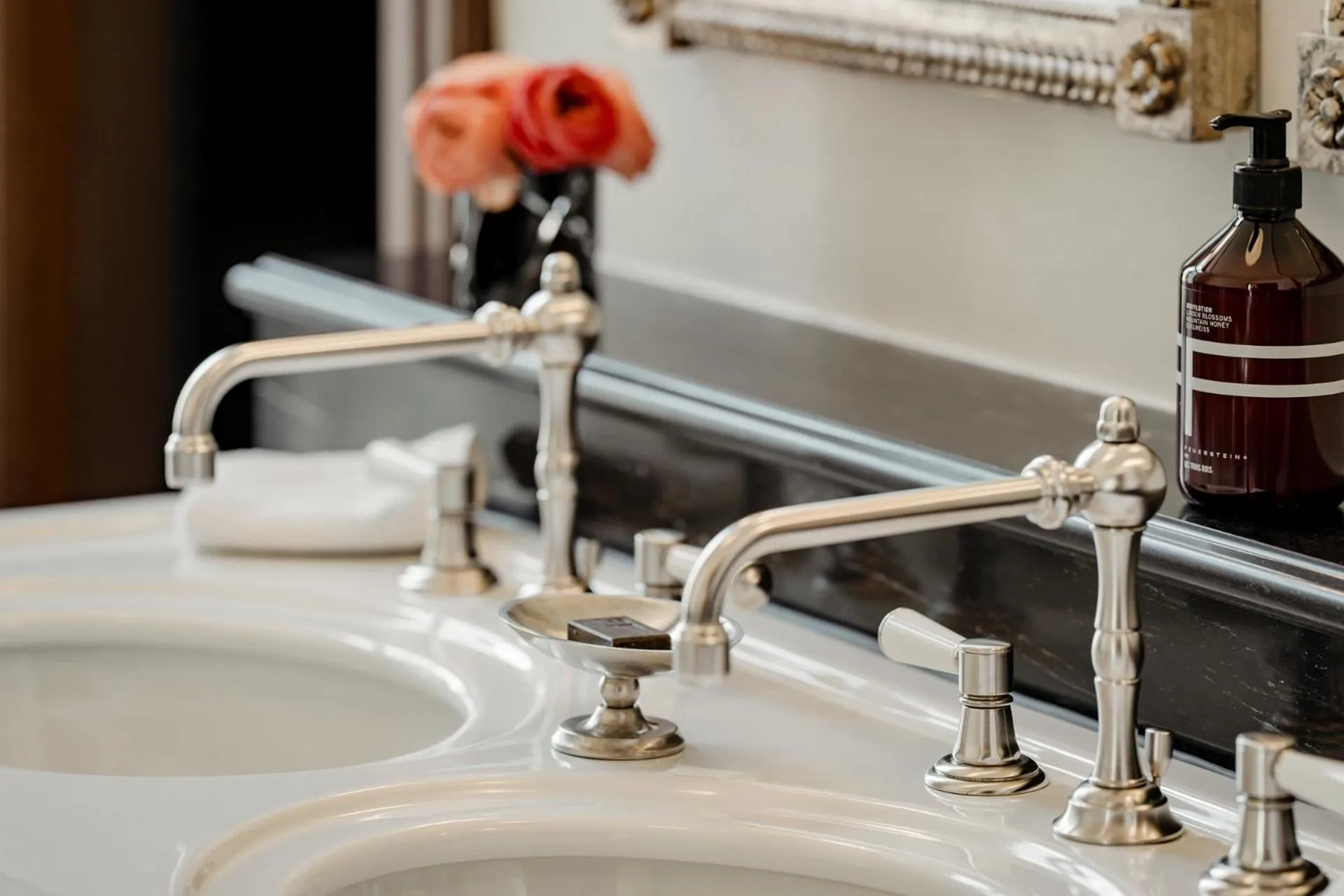 Bathroom in Grand Hotel LES TROIS ROIS