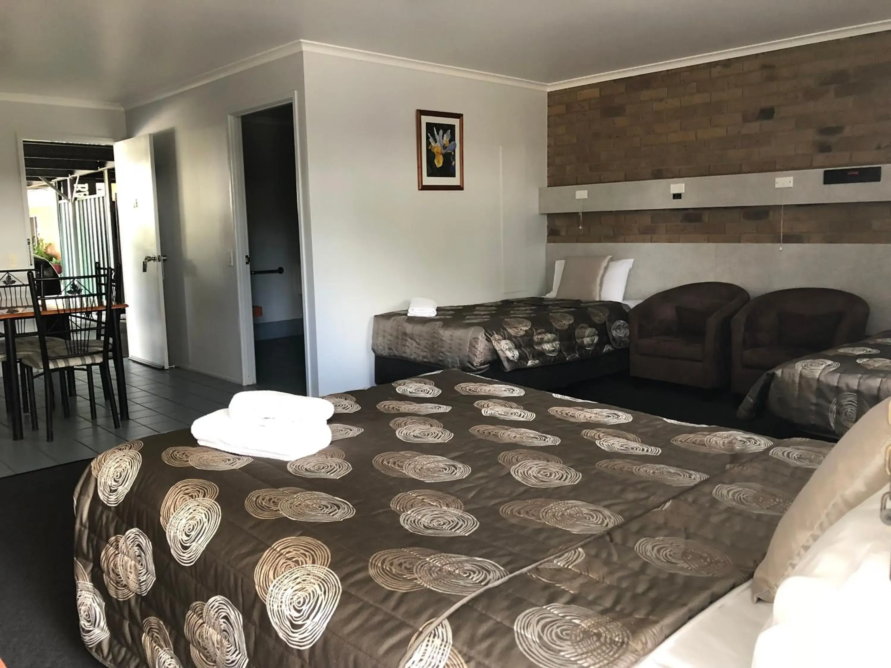 Family Room - Disability Access - No Pets in True Blue Motor Inn Family Room - Disability Access - No Pets in True Blue Motor Inn