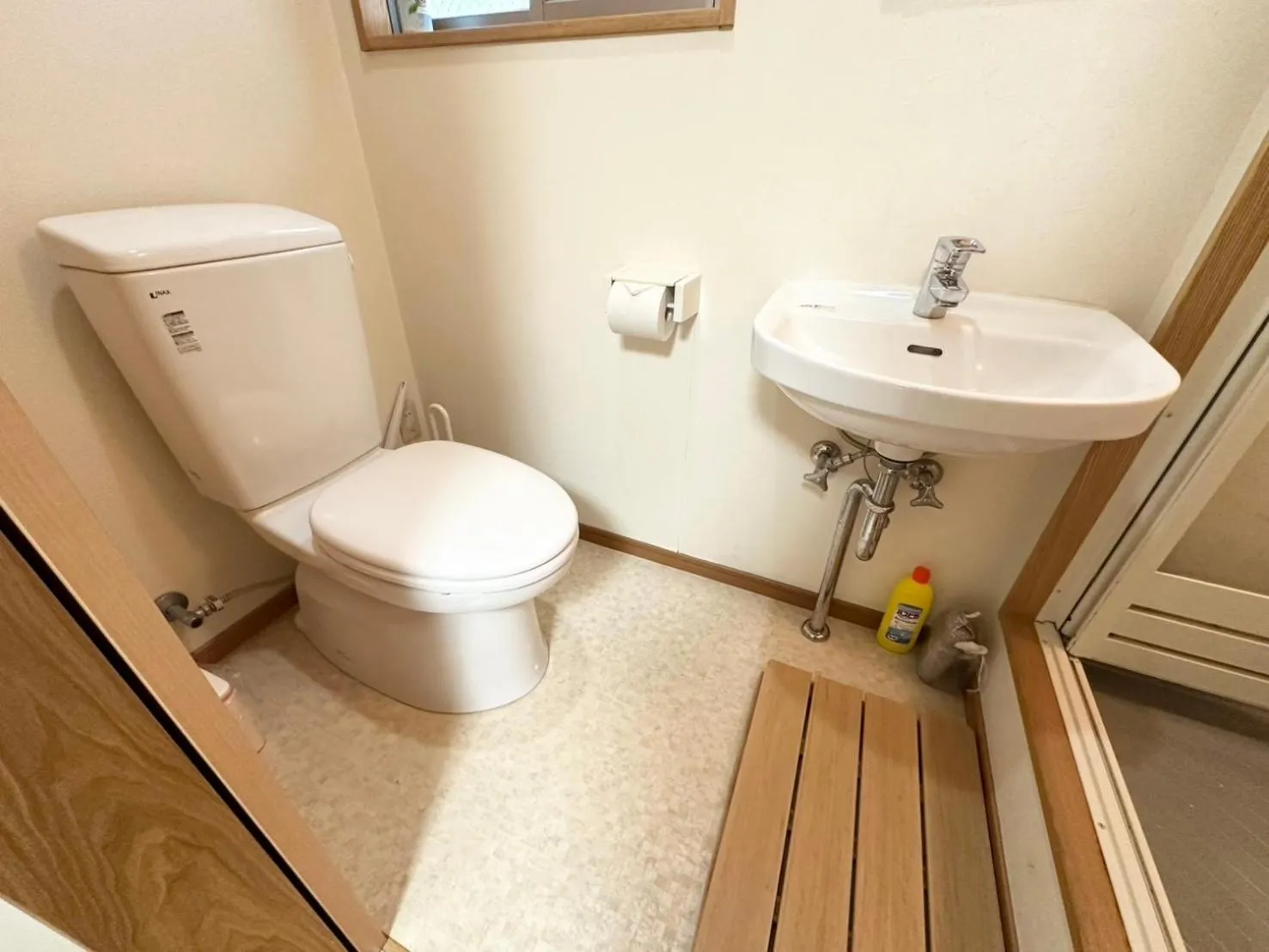 Toilet in House Ikebukuro