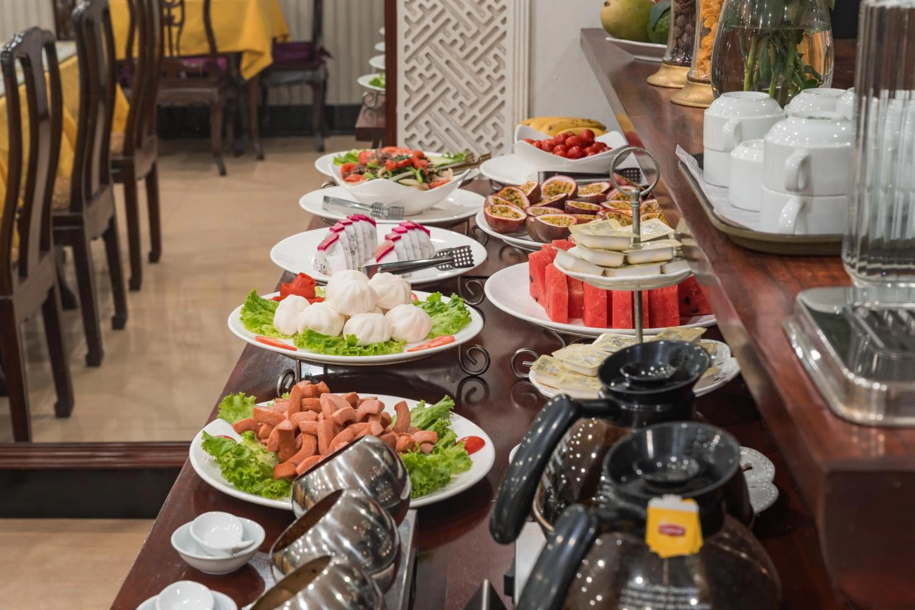 Food and drinks in Hanoi Little Town Hotel