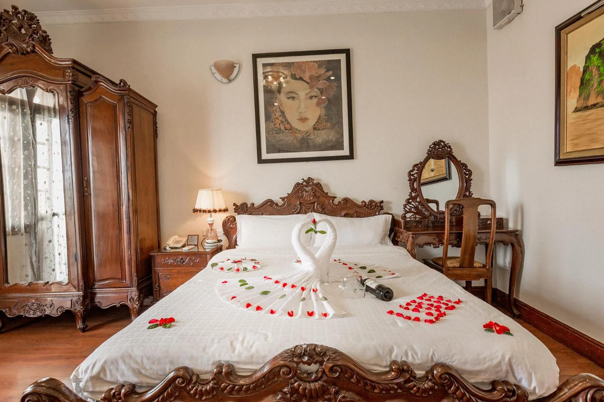 Bed in Hanoi Little Town Hotel