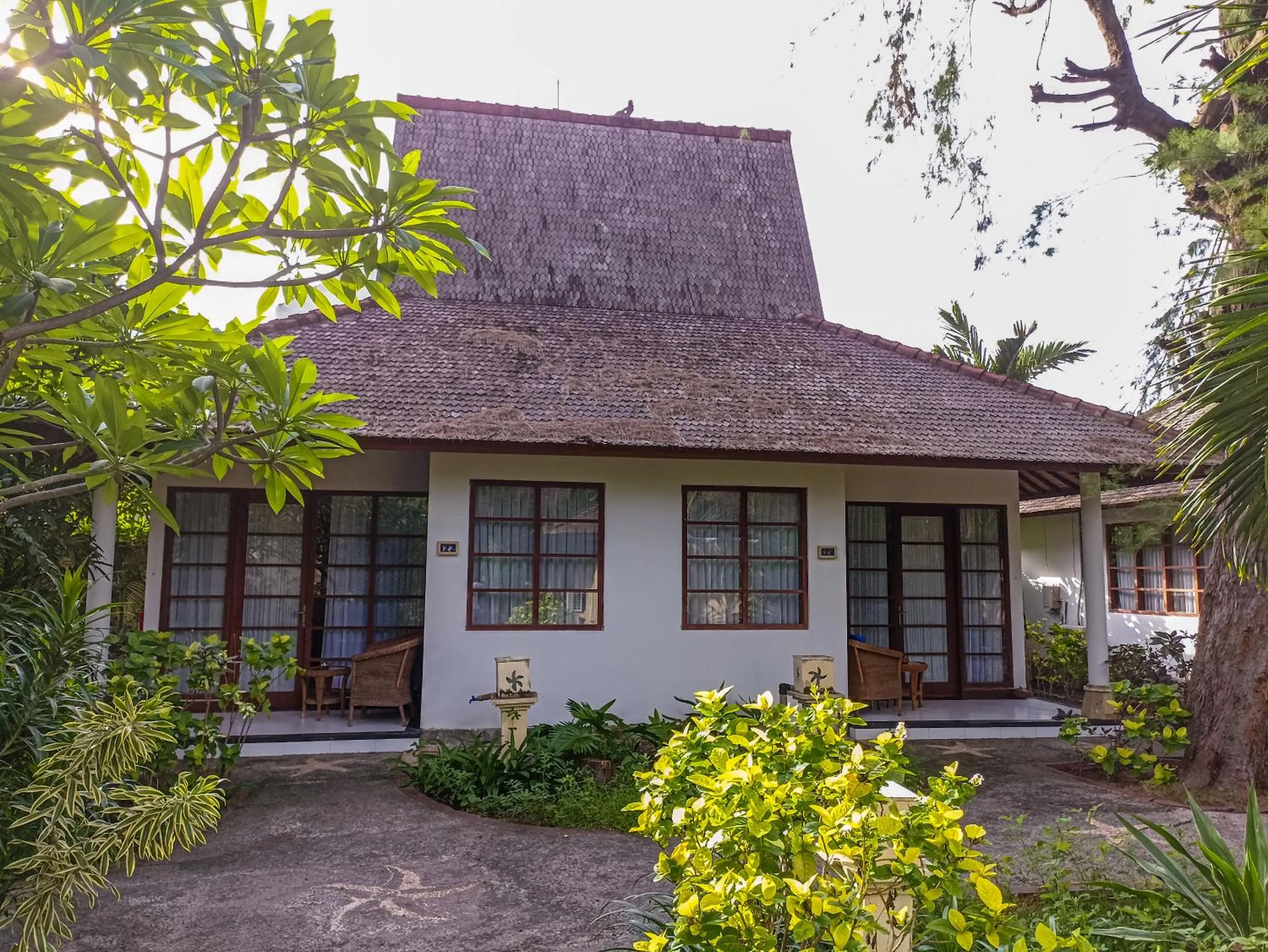 Property building in Villa Almarik Resort