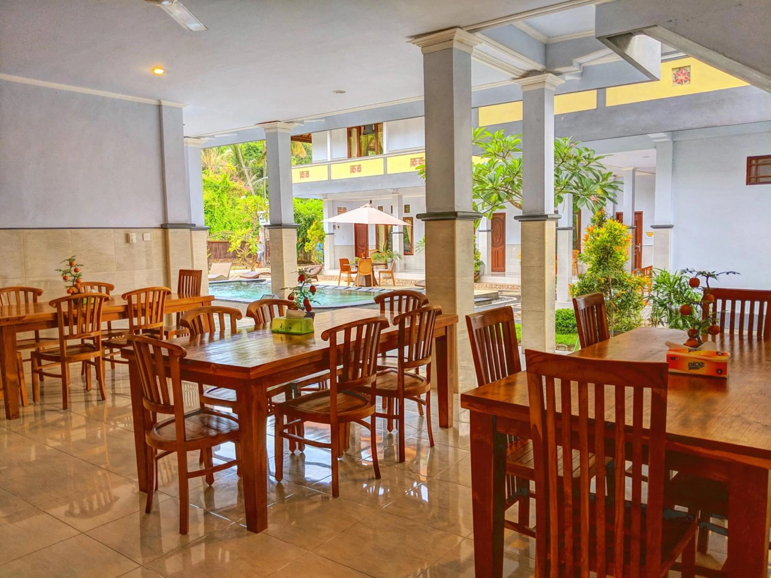 Food and drinks in Serangan Inn Mimba