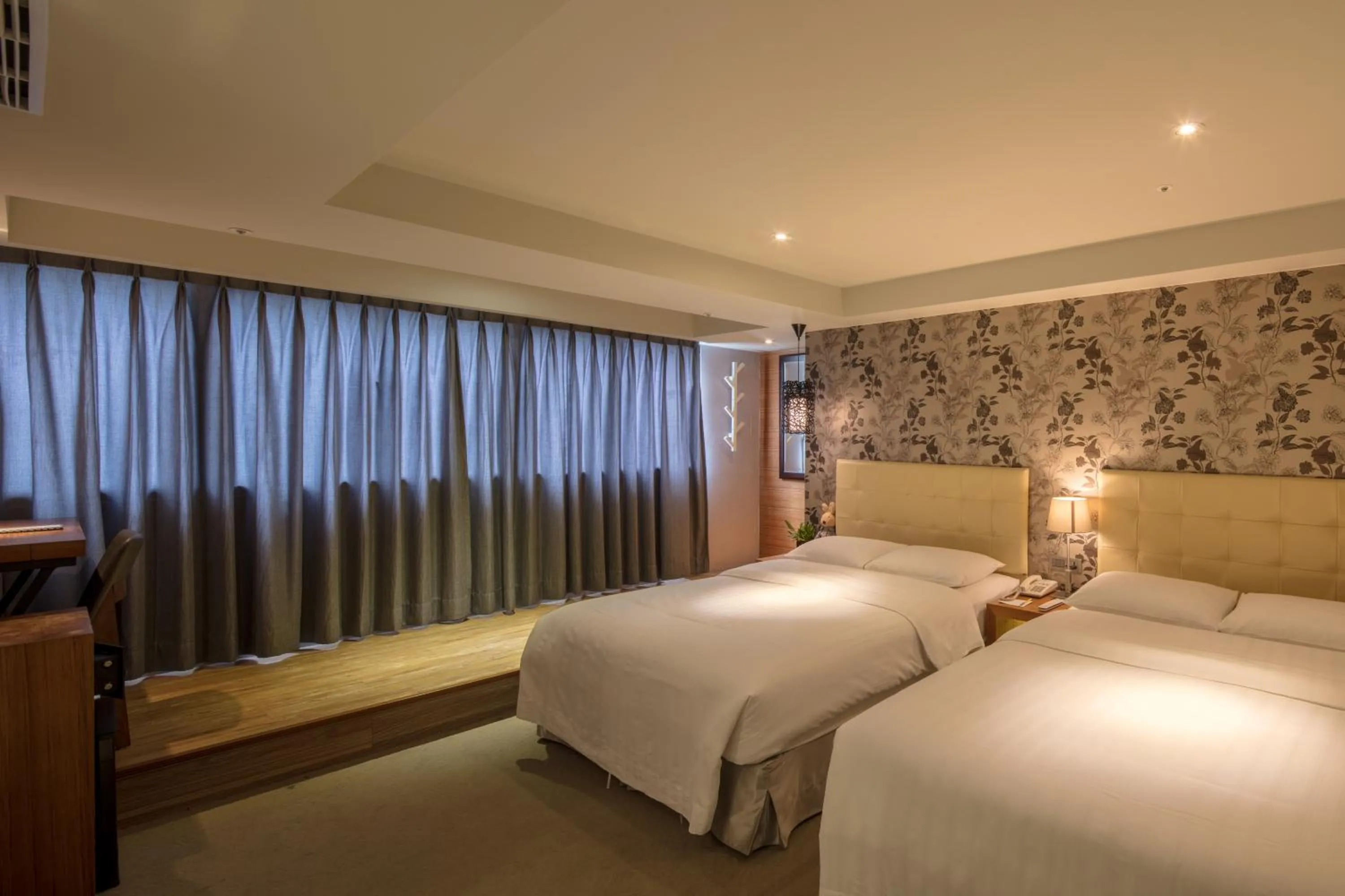 Photo of the whole room, Bed in Urtrip Hotel