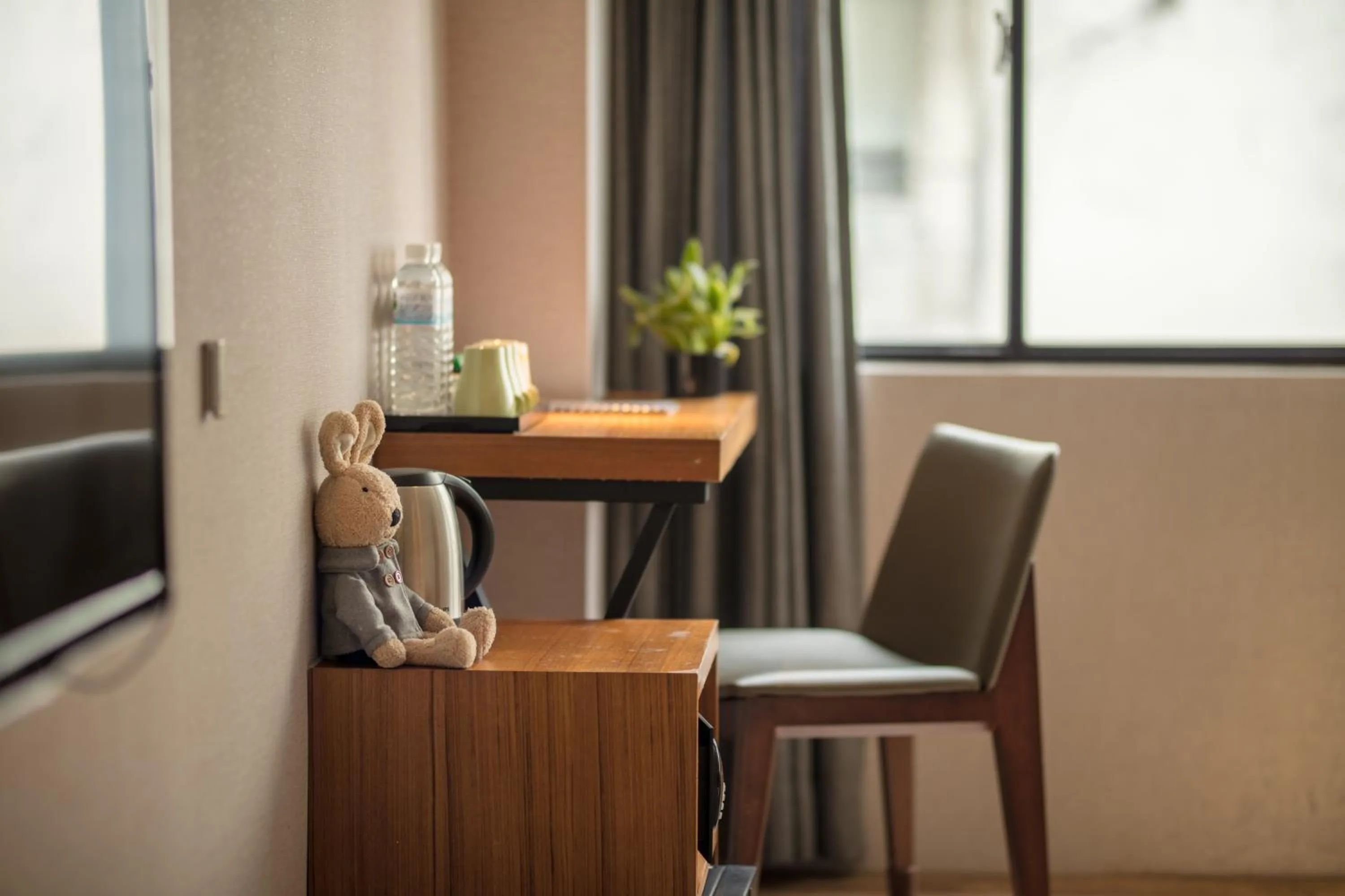 Seating area in Urtrip Hotel