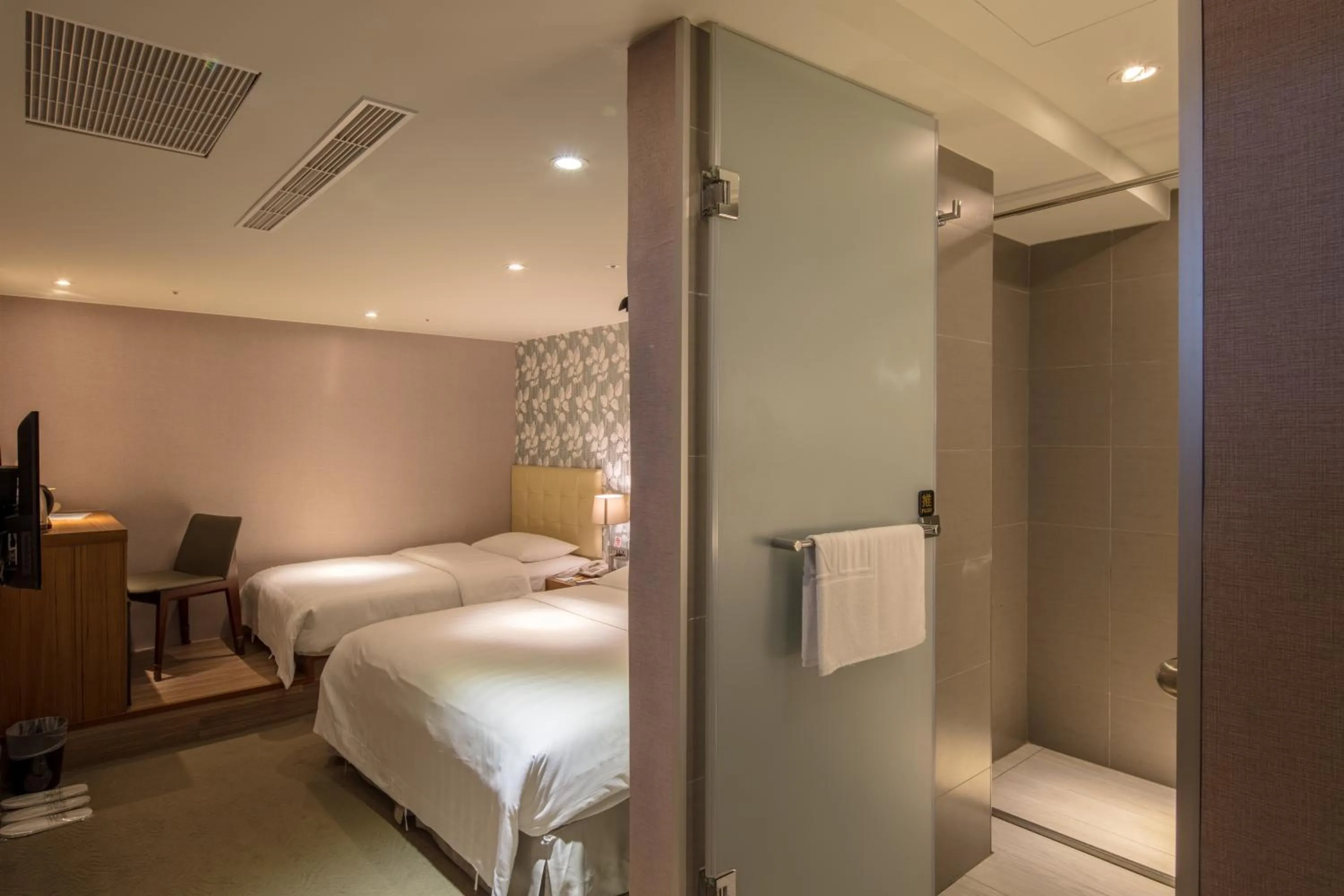 Decorative detail, Bed in Urtrip Hotel