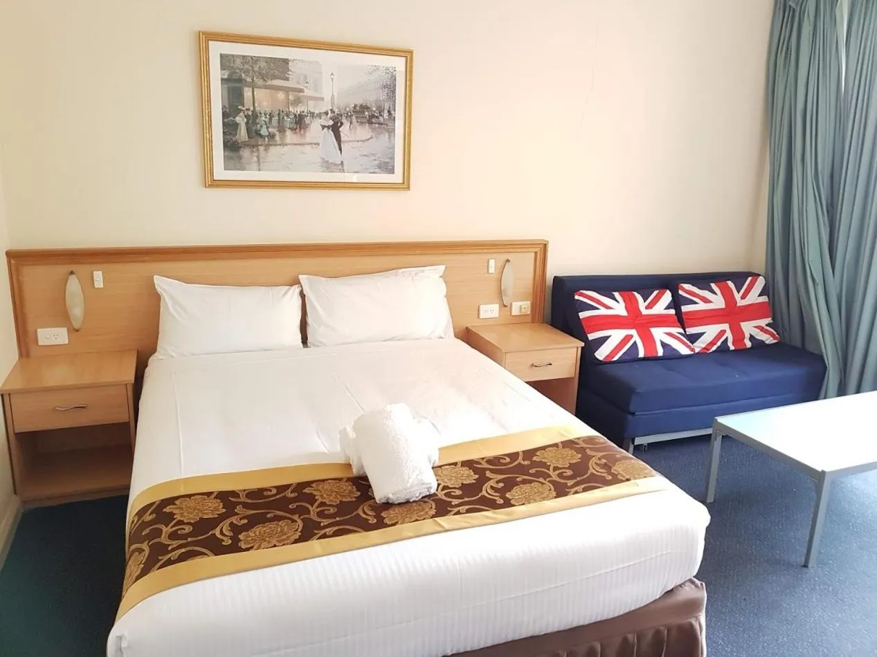 Photo of the whole room, Bed in El Lago Waters Hotel