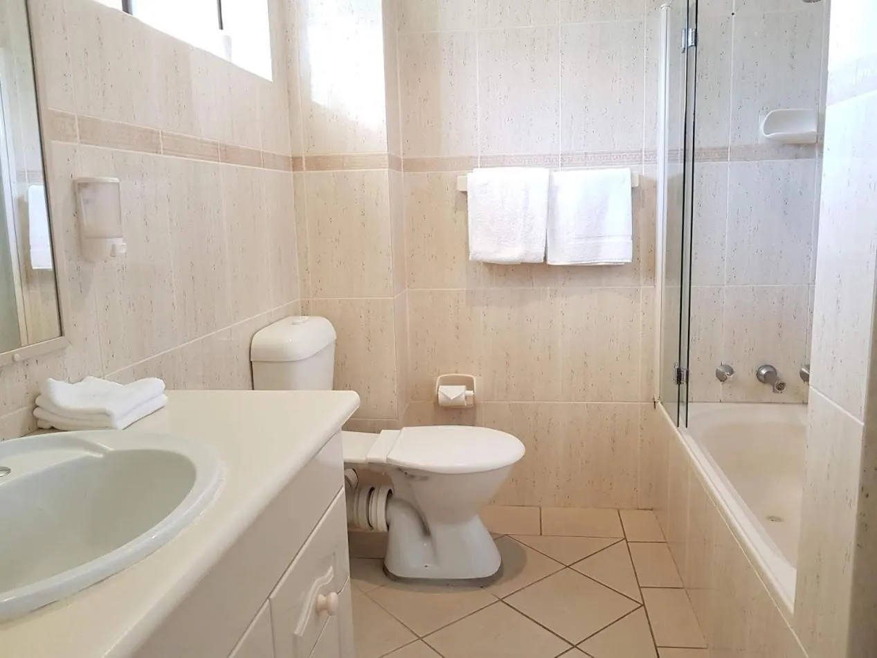 Shower in El Lago Waters Hotel