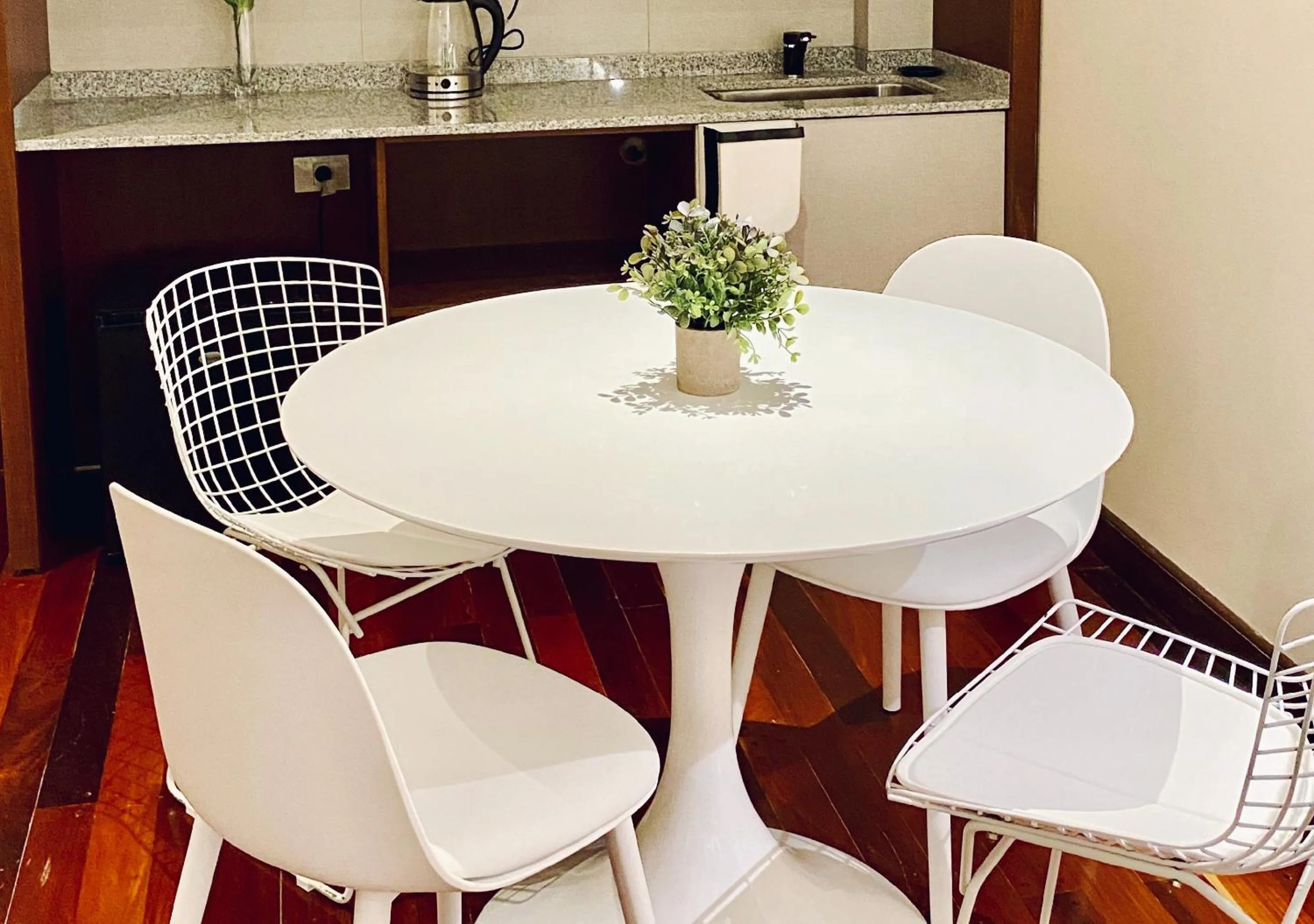 kitchen in Roomie Salta by DOT Suites