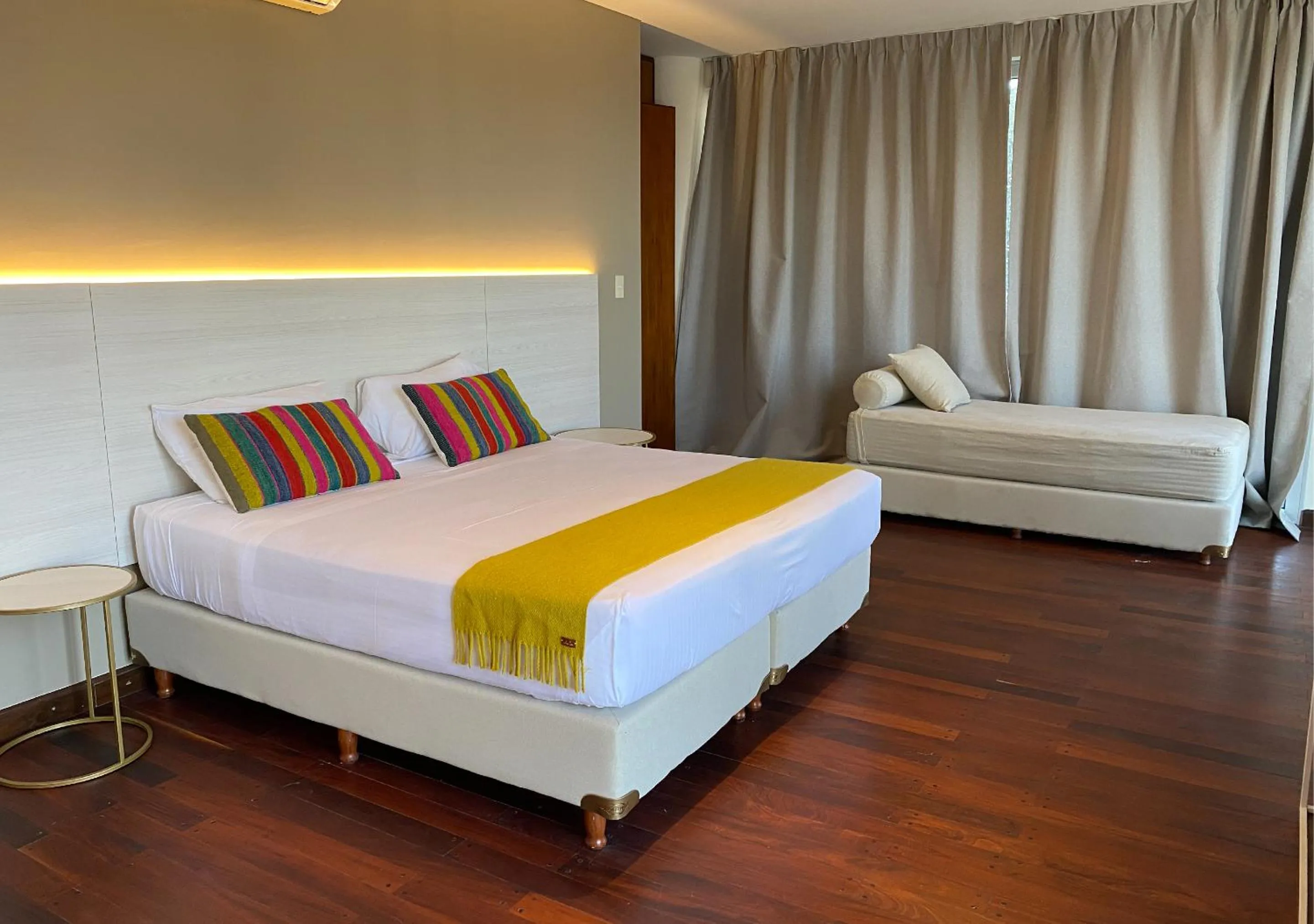 Bed in Roomie Salta by DOT Suites