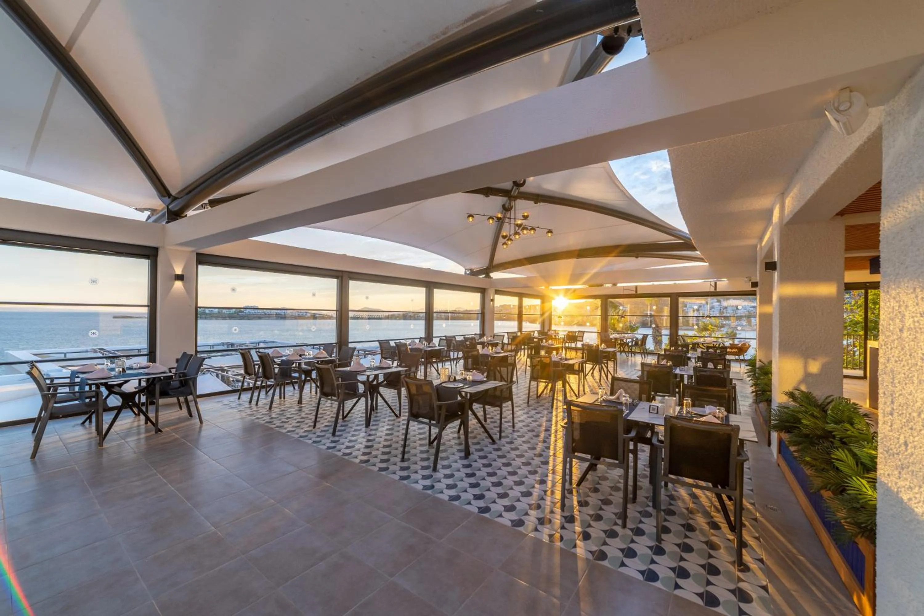 Restaurant/places to eat in Kefaluka Resort