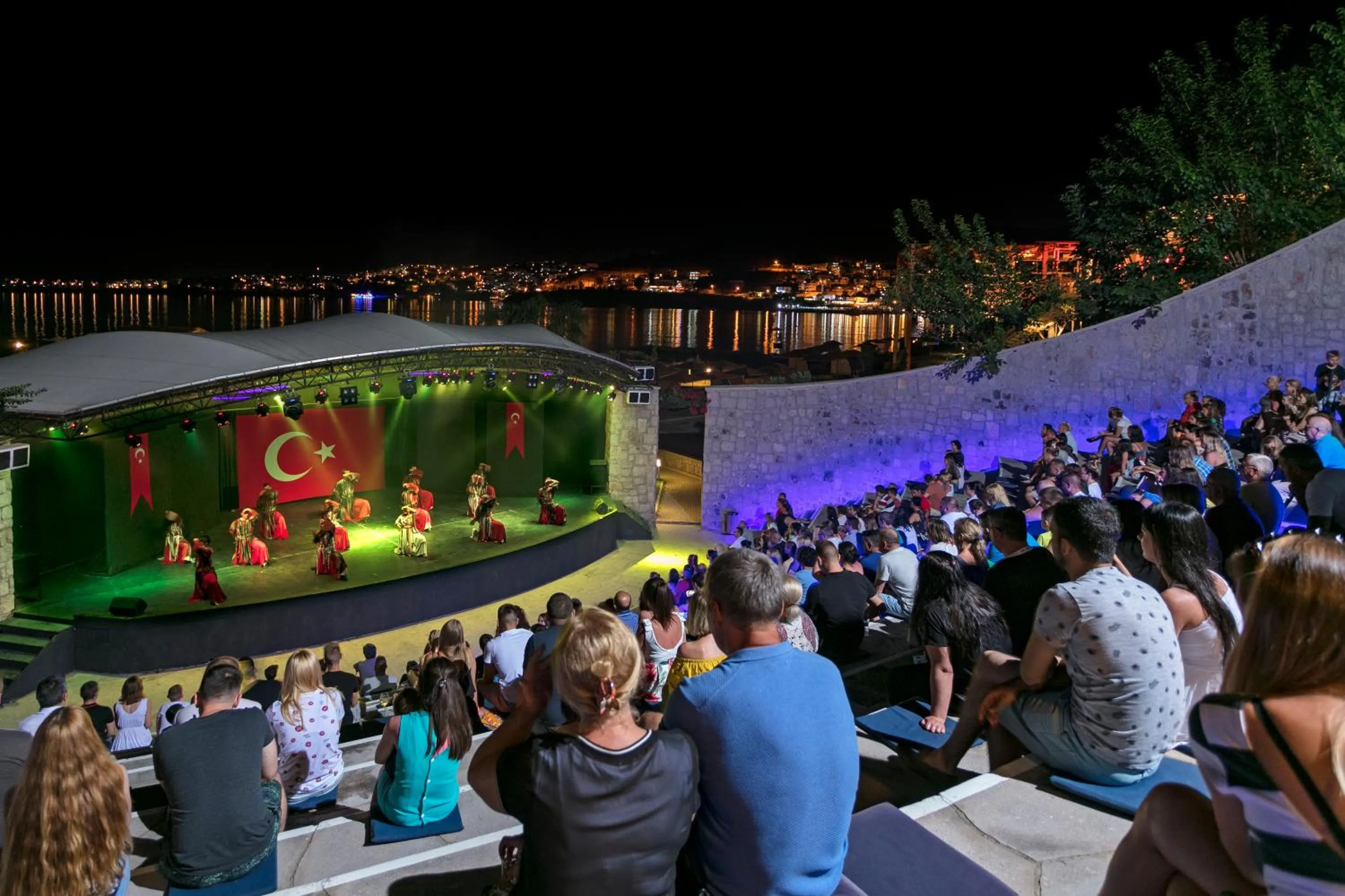 Evening entertainment in Kefaluka Resort