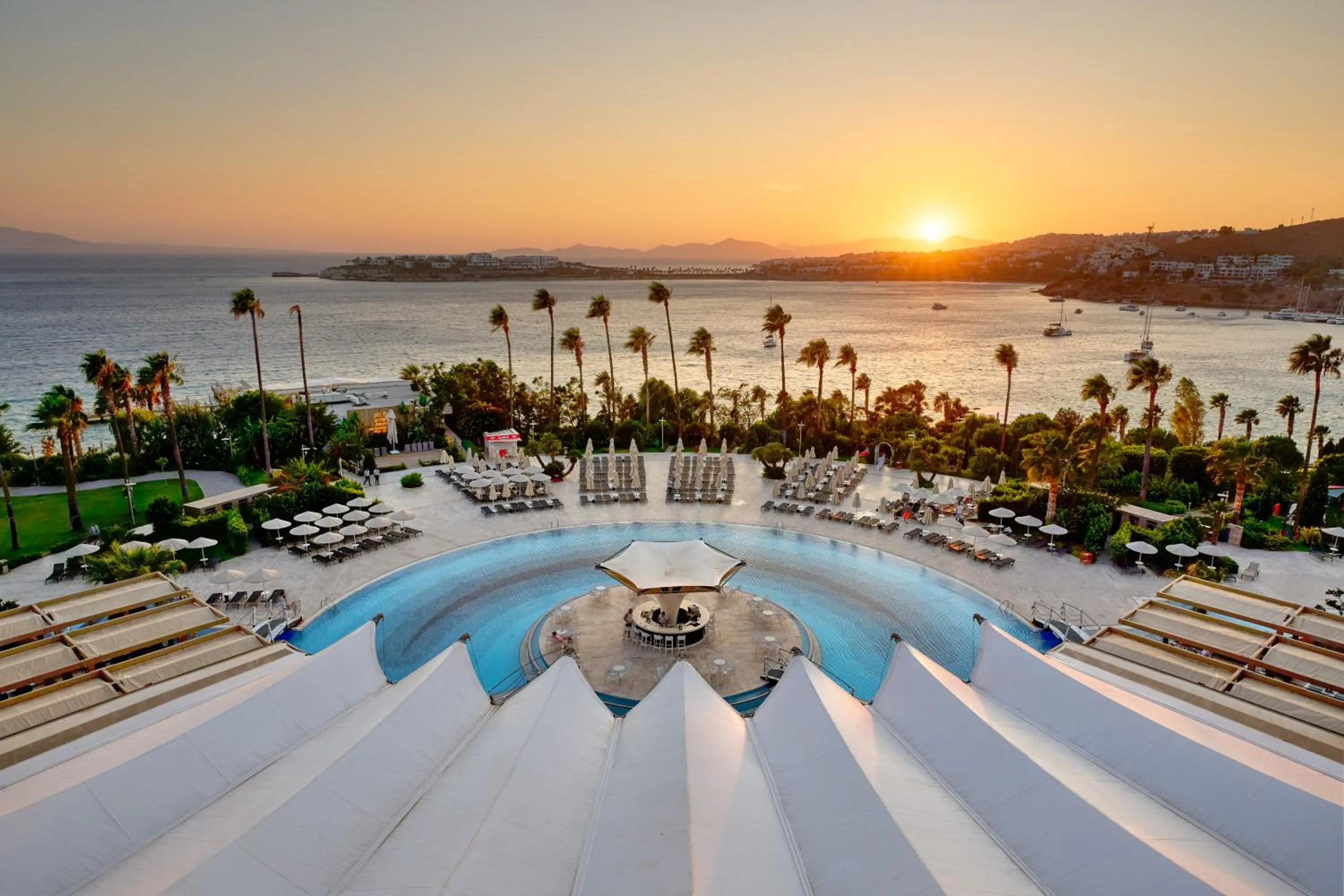 Sunset in Kefaluka Resort