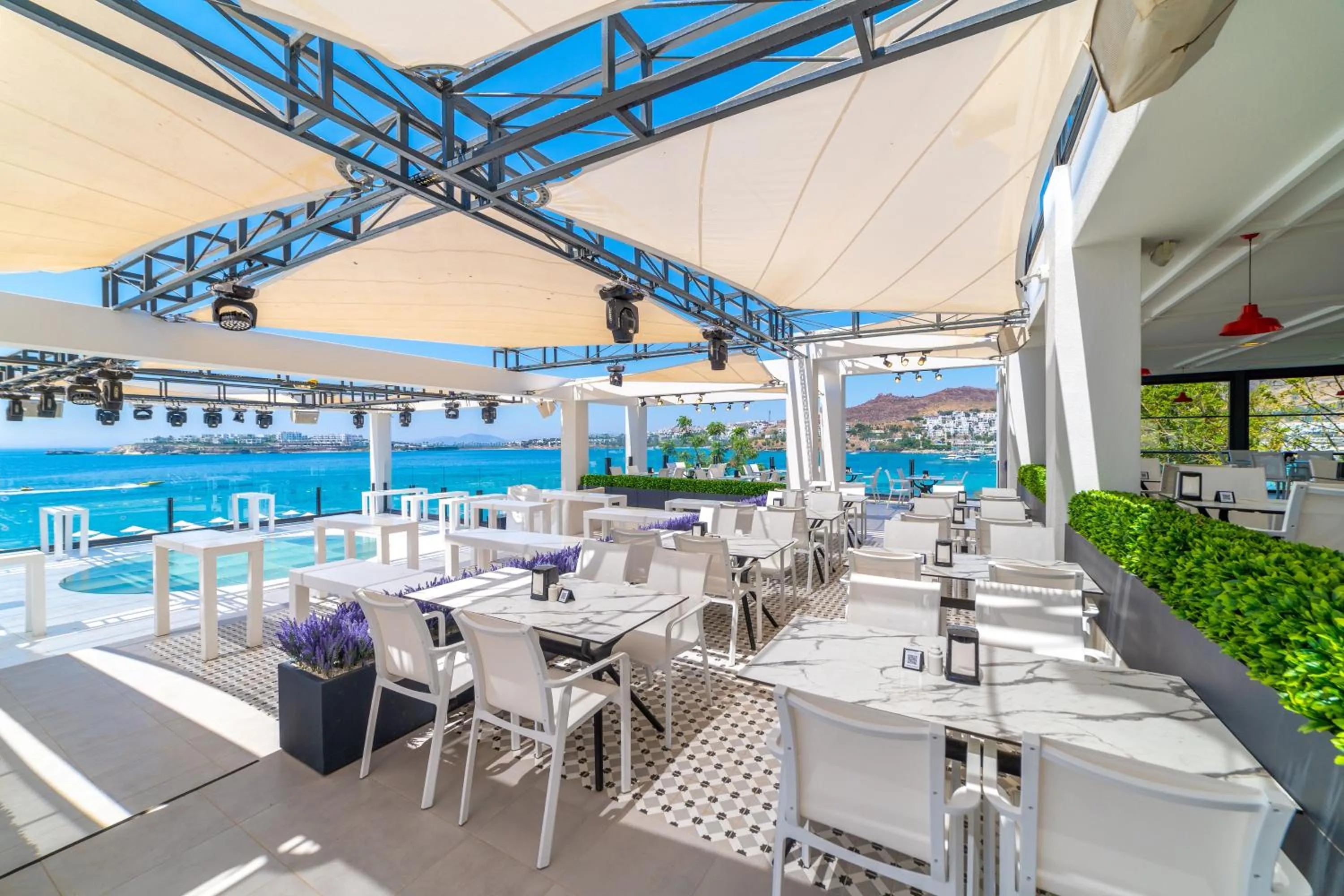 Restaurant/places to eat in Kefaluka Resort