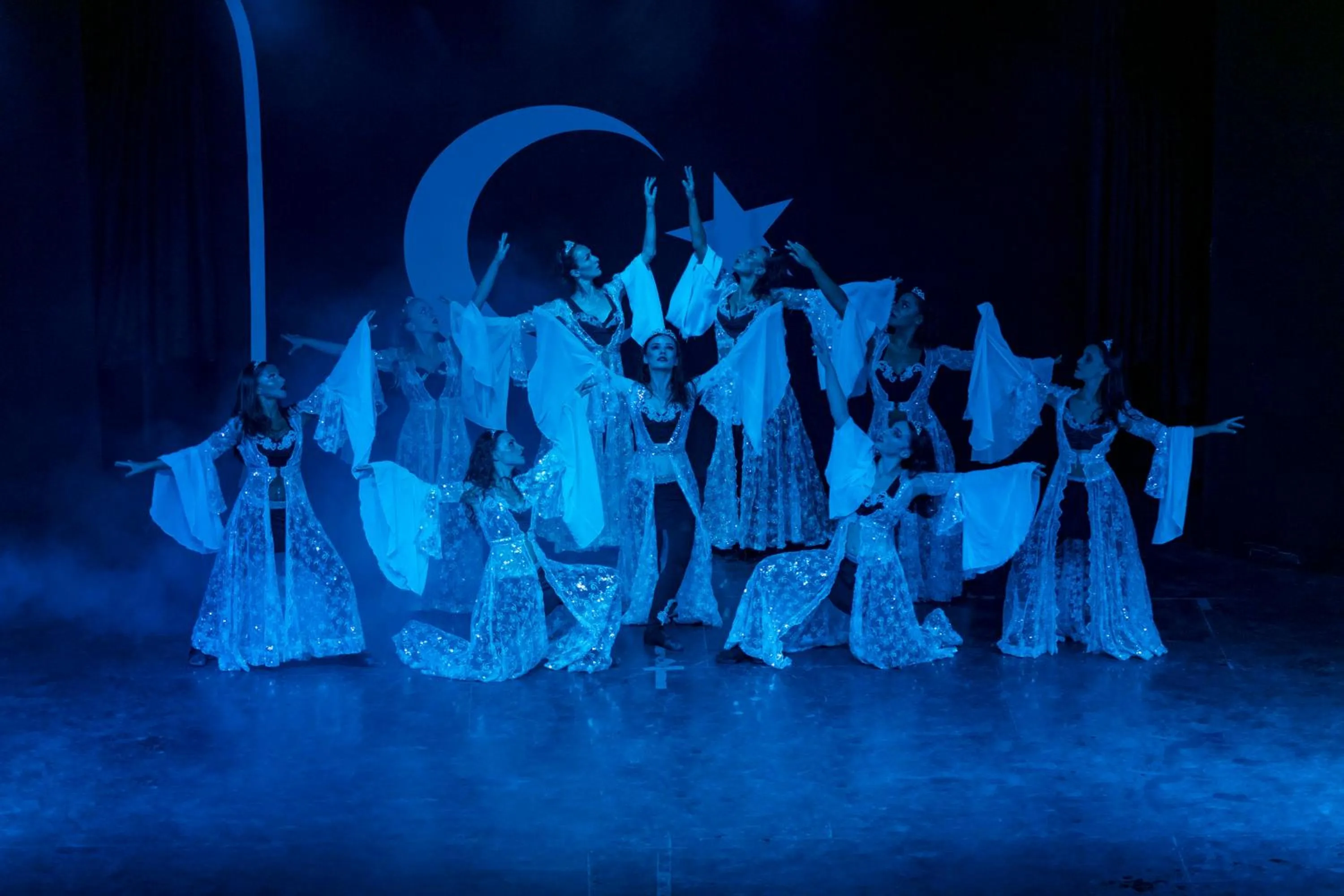 Evening entertainment in Kefaluka Resort