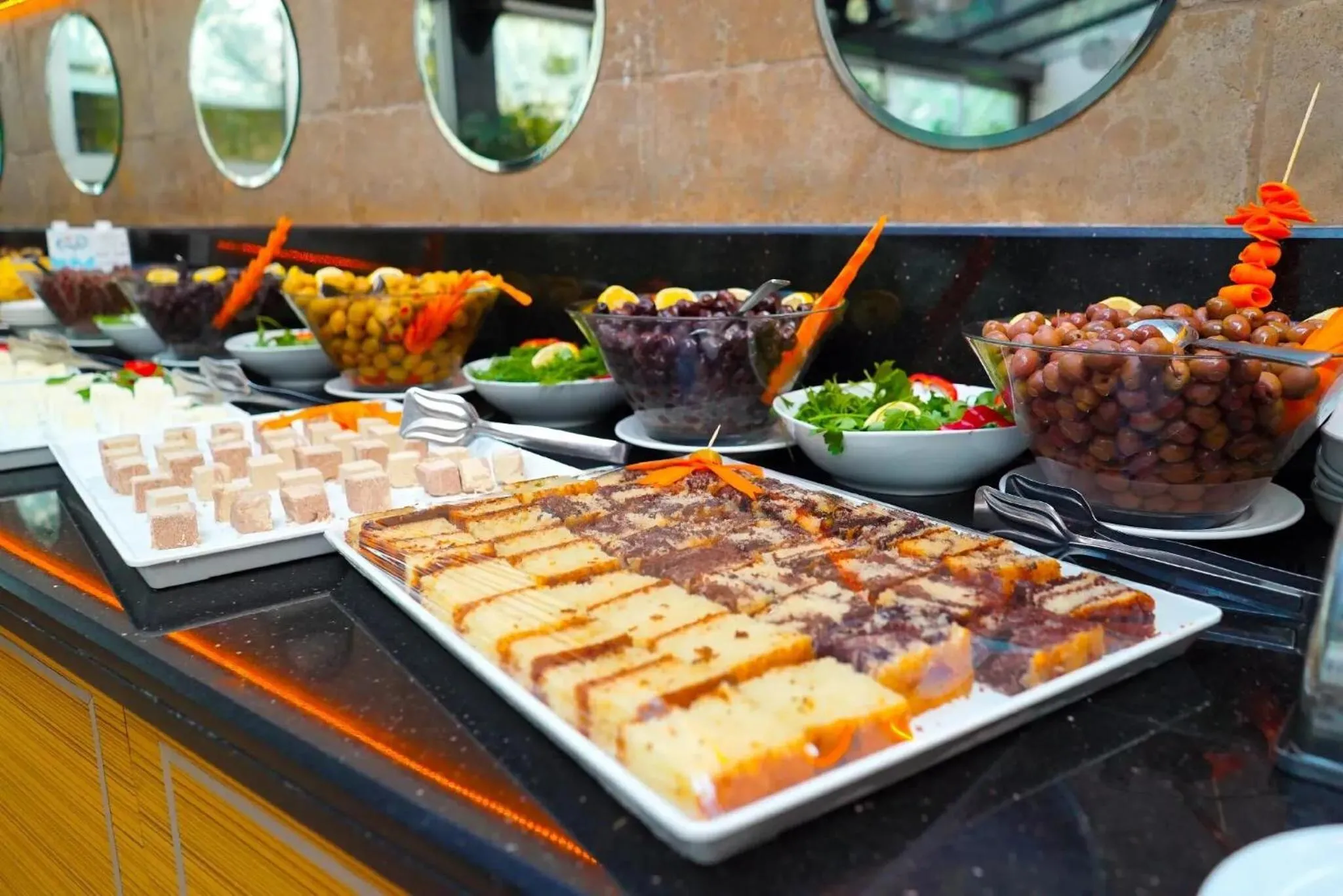 Food and drinks in Nüzhet Hotel