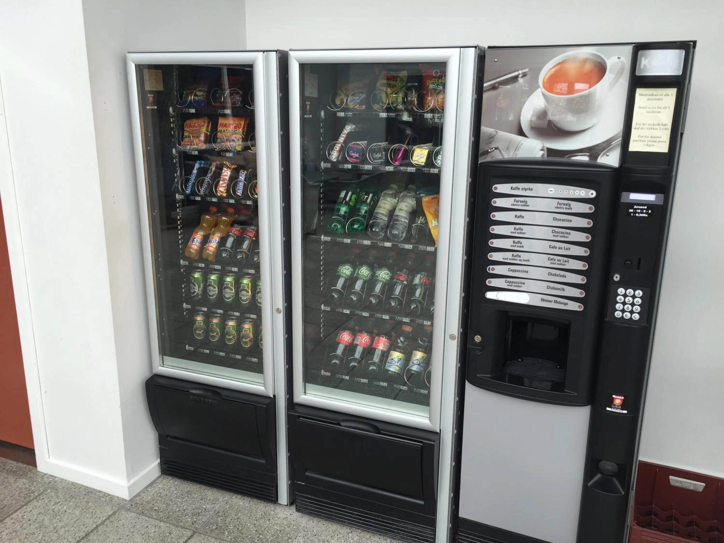 Drinks in Danhostel Ishøj Strand