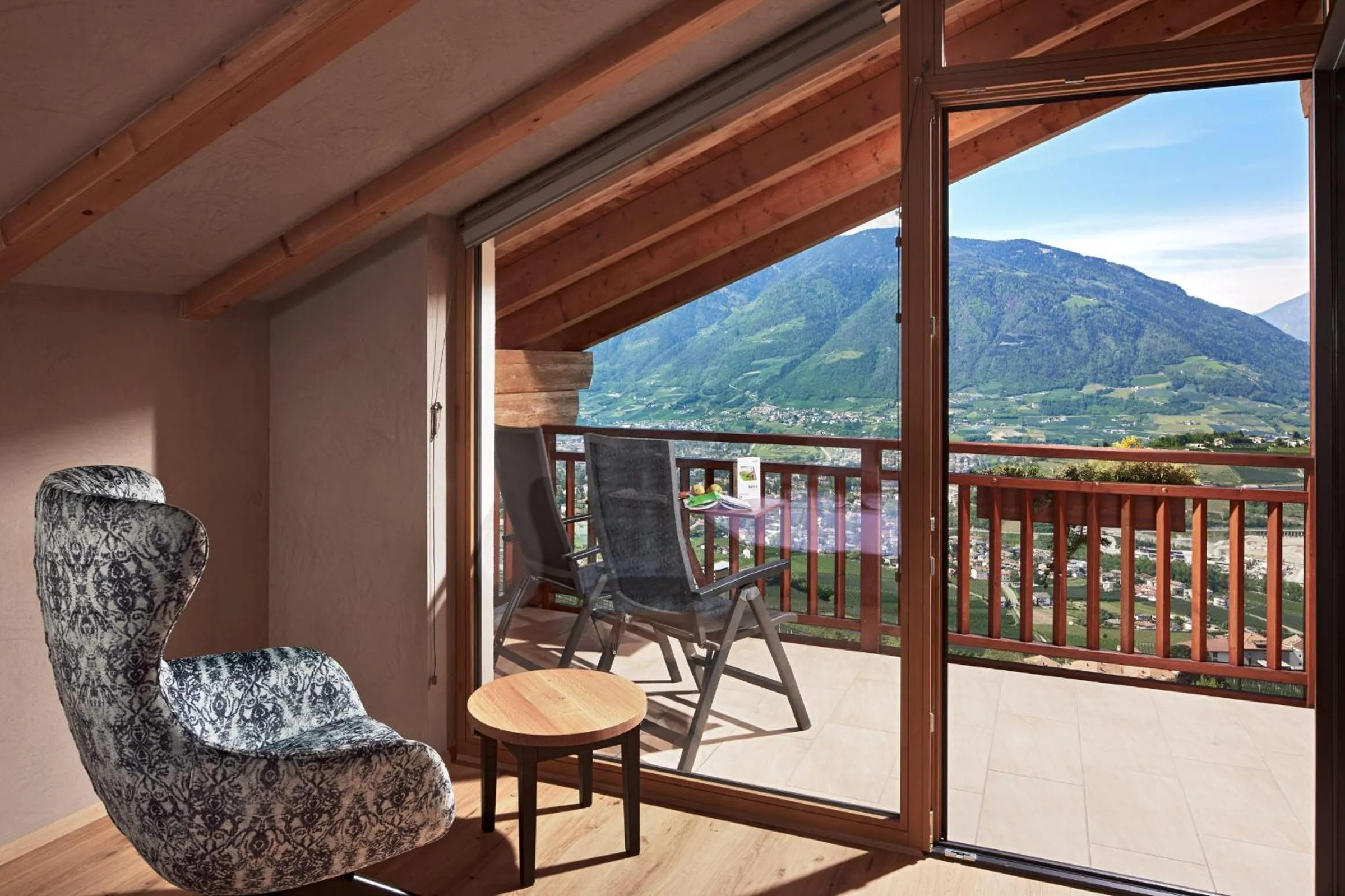 Photo of the whole room in Hotel-Garni Ehrenfels