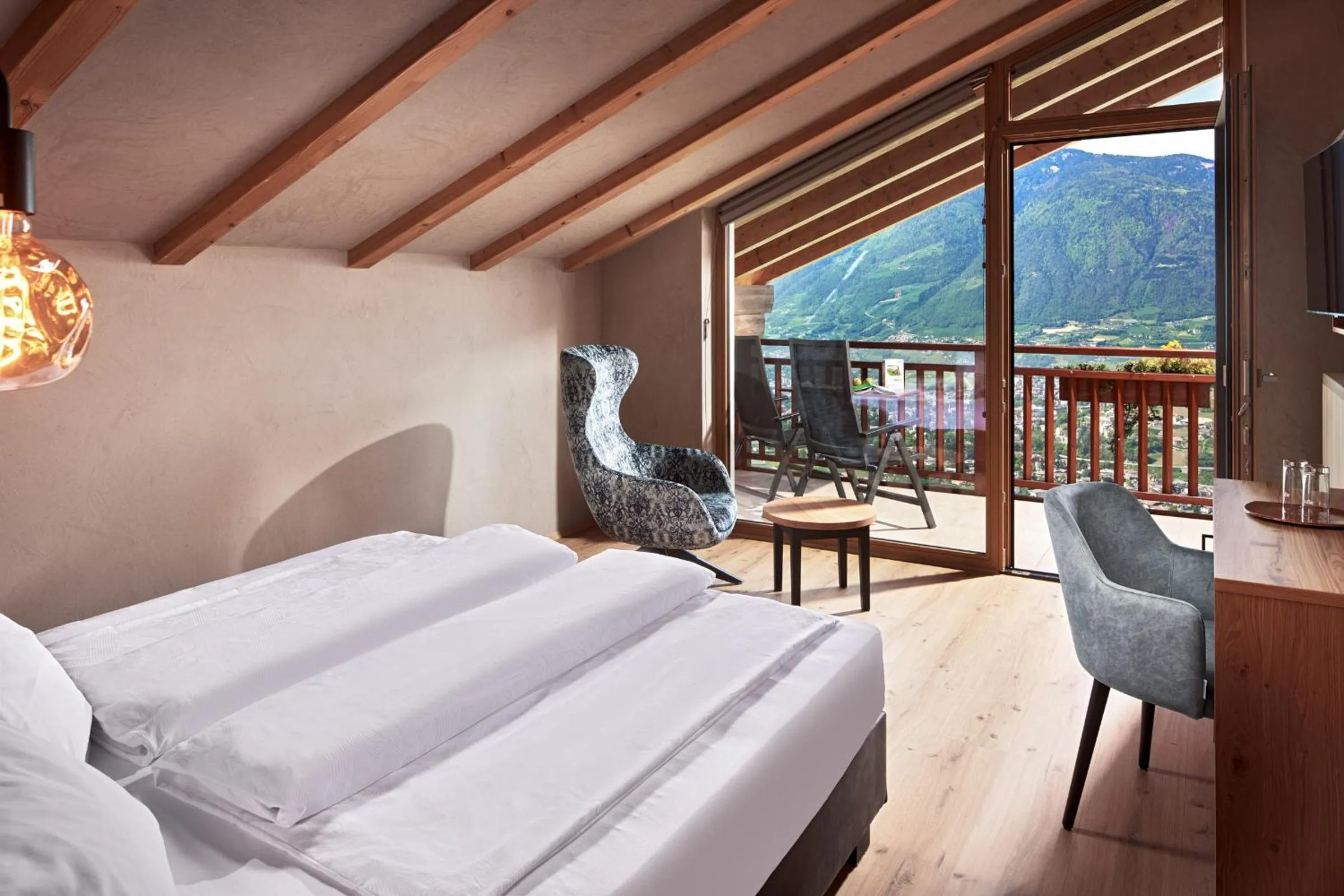 Photo of the whole room, Bed in Hotel-Garni Ehrenfels