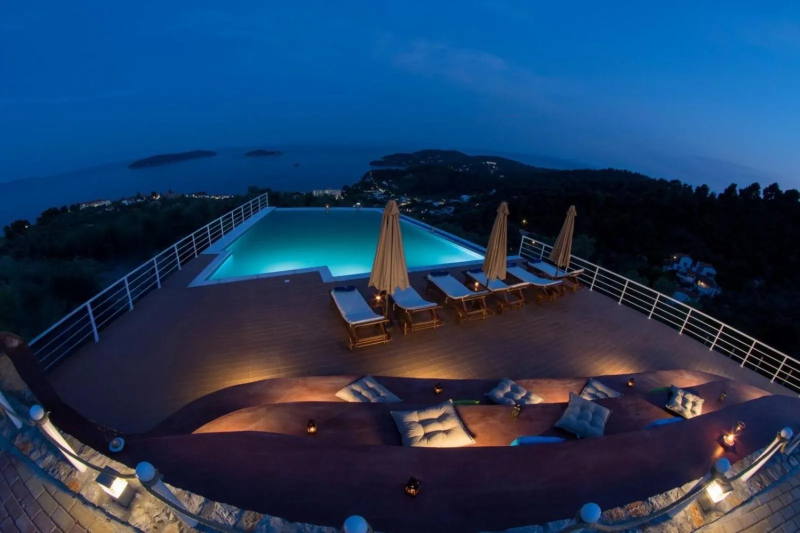 GoldenHill Studios&apartments