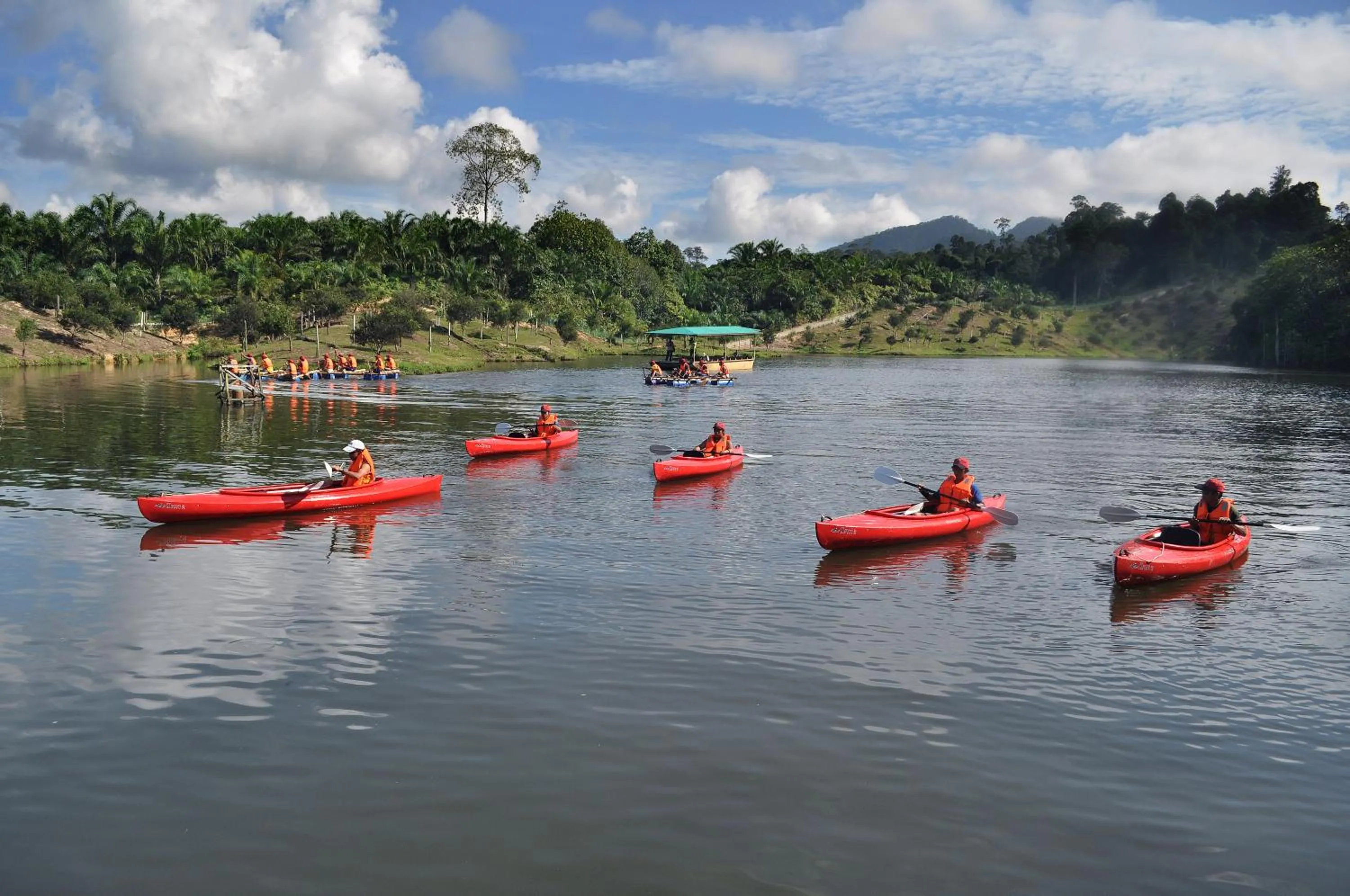 Canoeing in Borneo Tropical Rainforest Resort