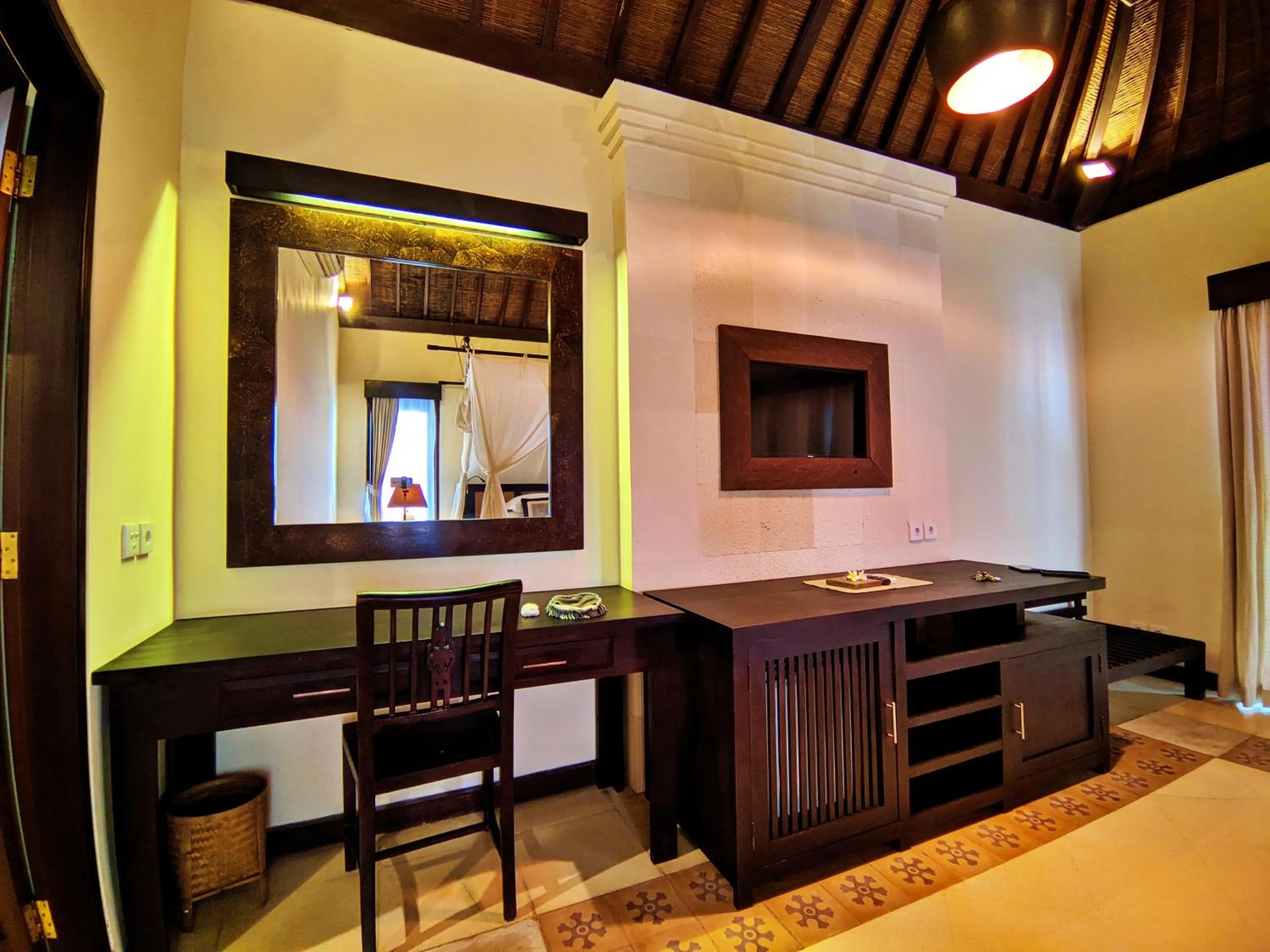 TV and multimedia in Barong Resort Ubud by Puri Signatures