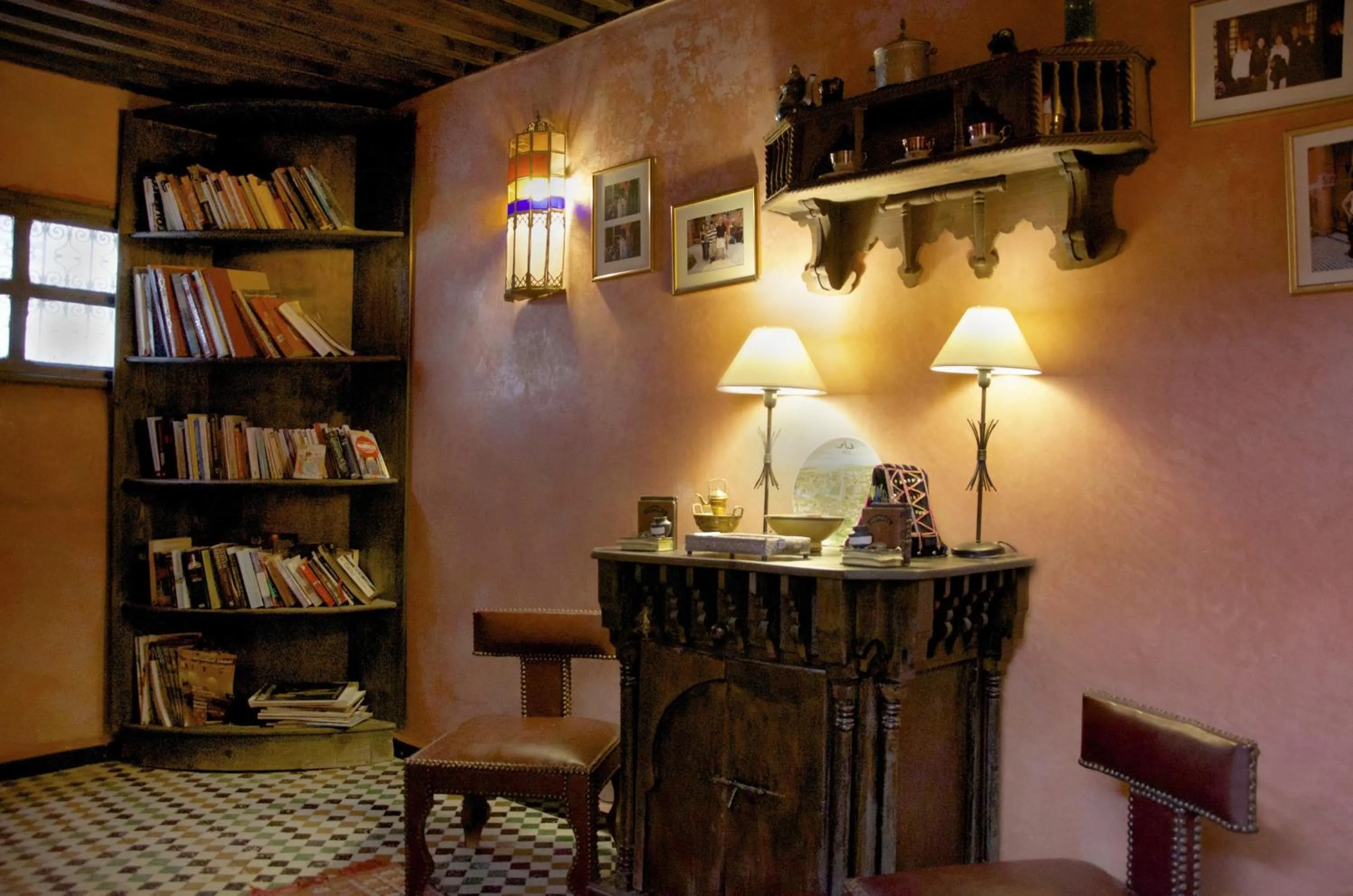 Library in Dar Anebar