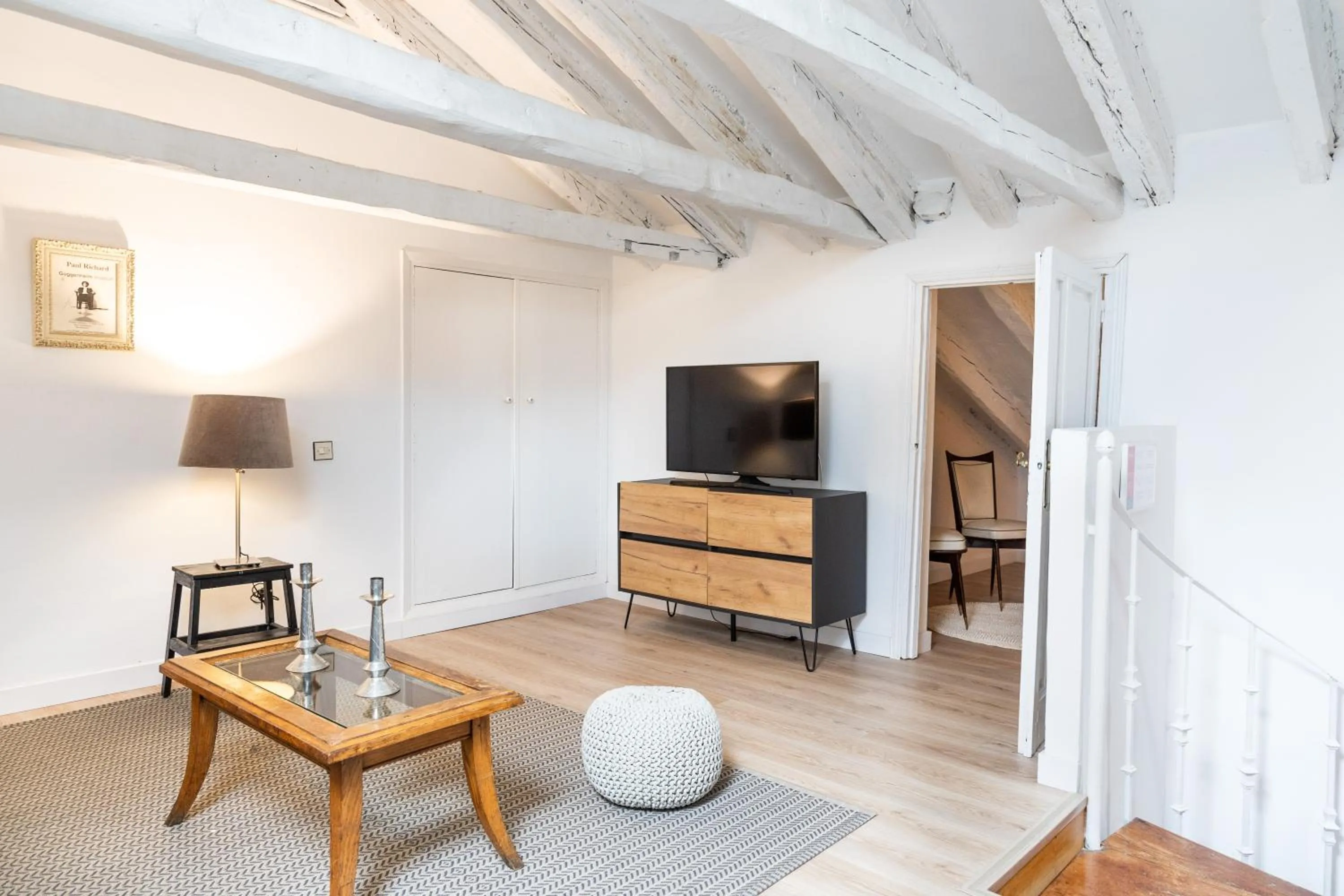 TV and multimedia in Charming Fuencarral II