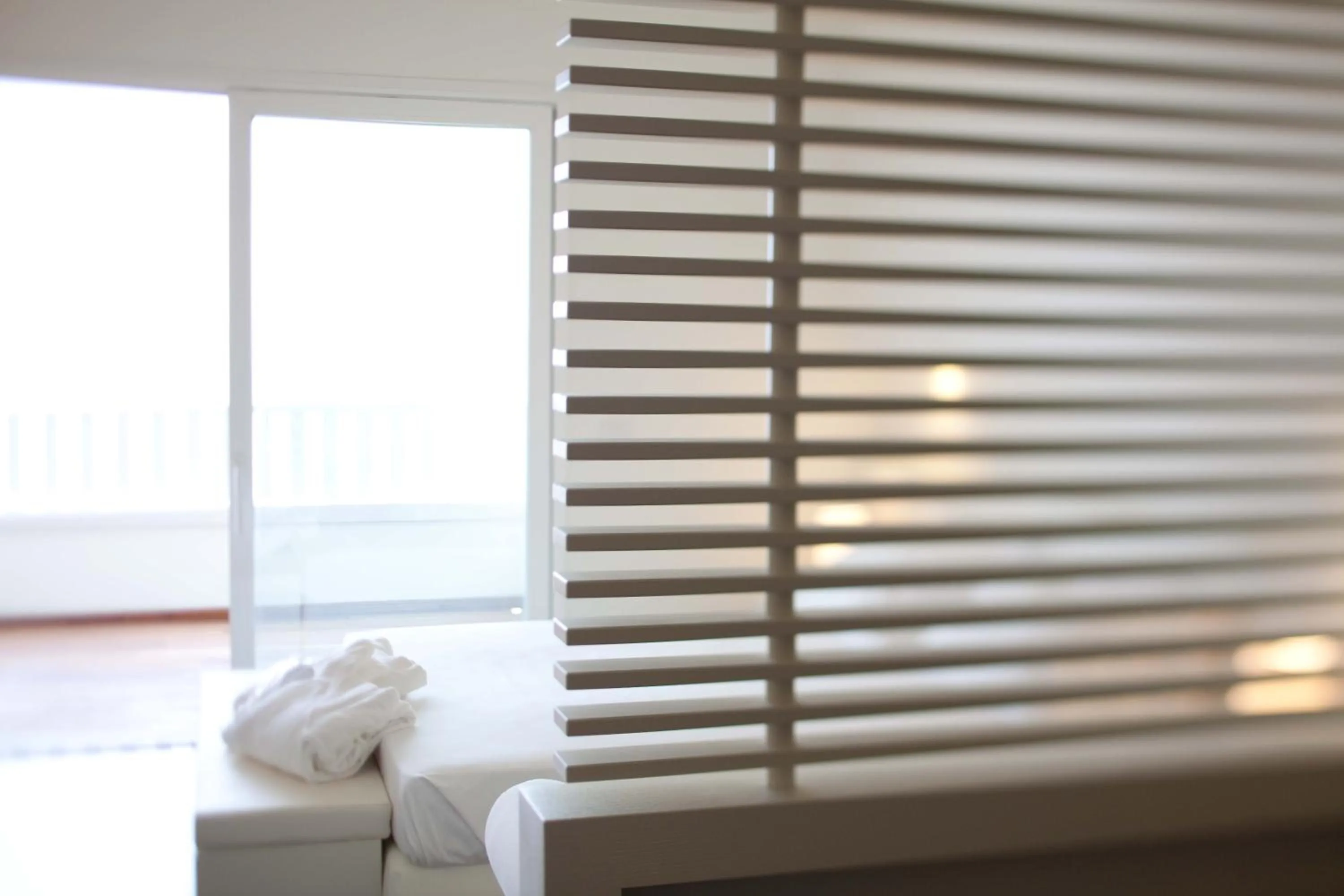 Bed in Villa Del Mare Spa Resort