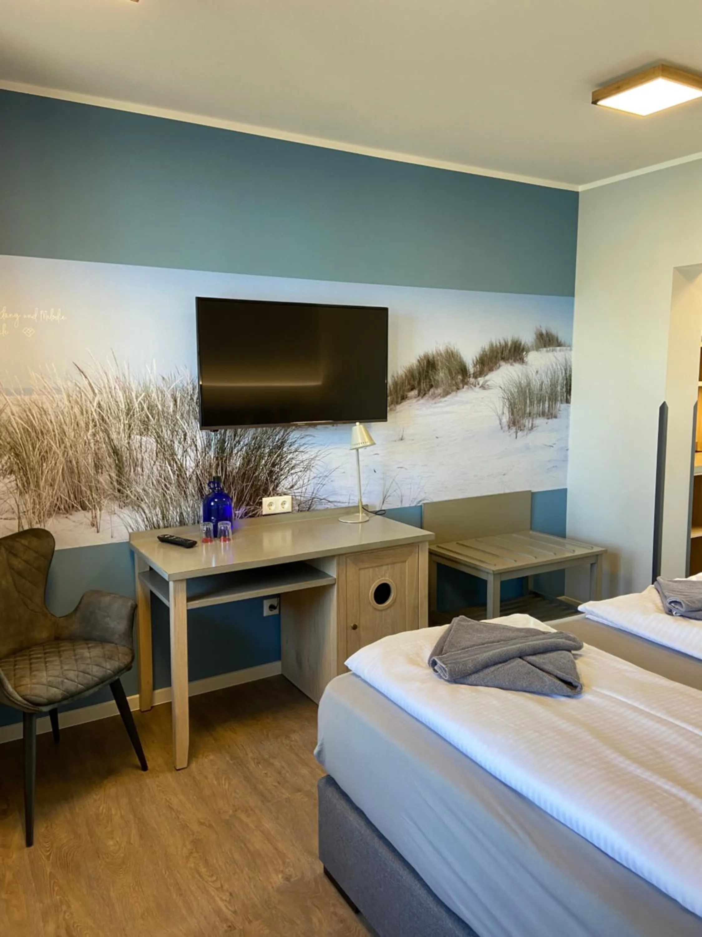 Photo of the whole room, Bed in Hotel & Gasthof Zur Linde