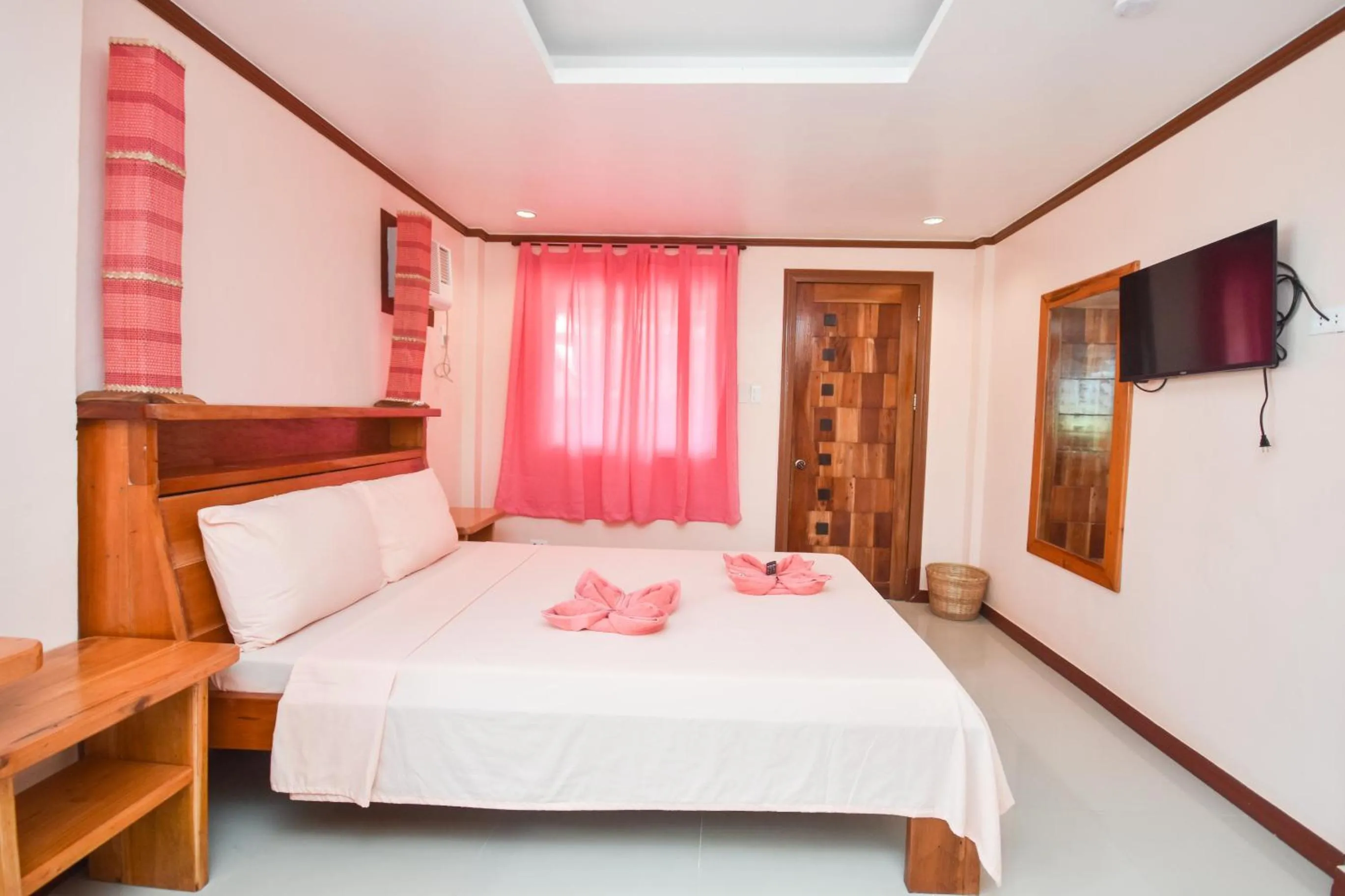 Bed in Nigi Nigi Too Beach Resort