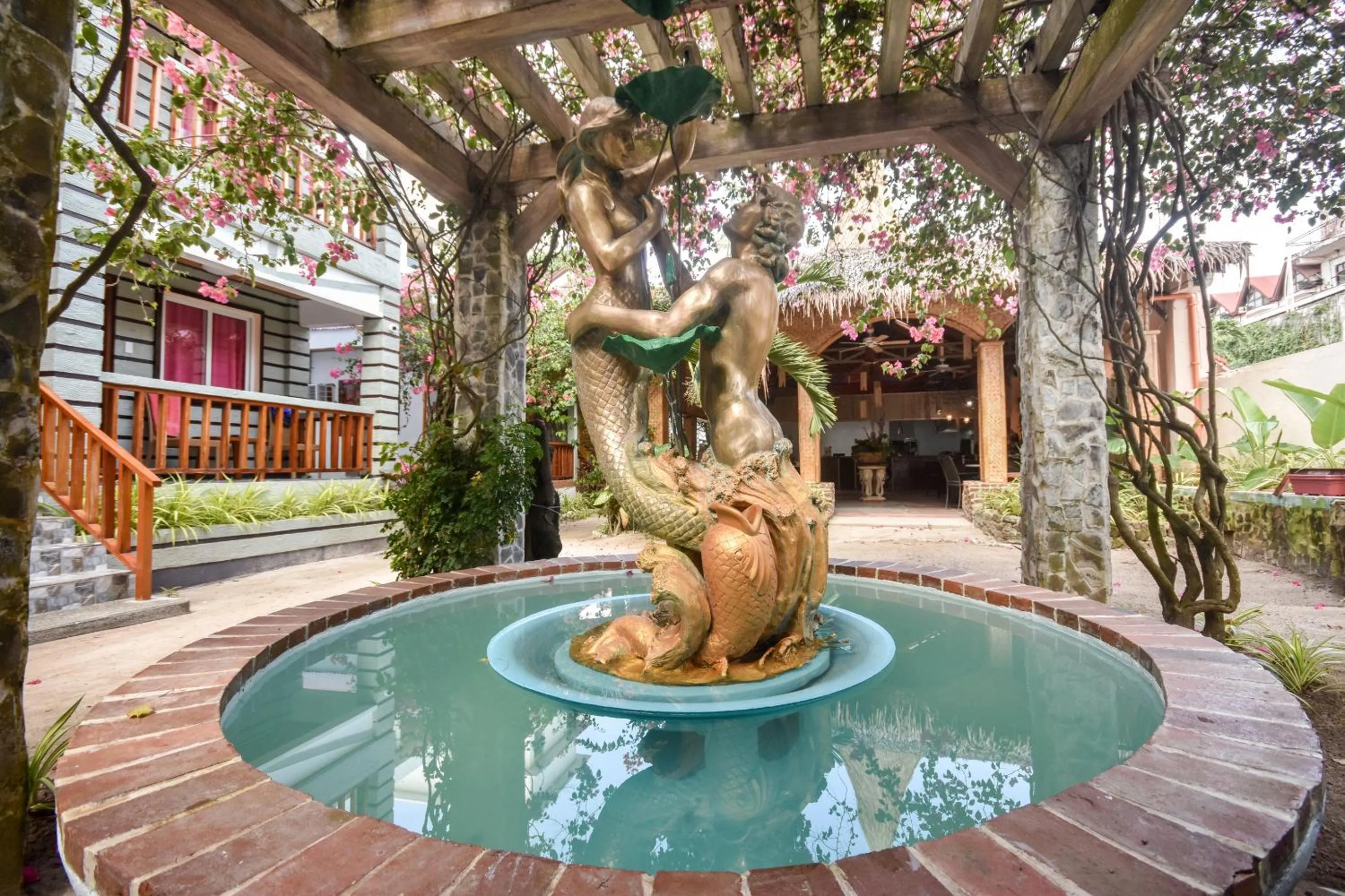 Garden in Nigi Nigi Too Beach Resort