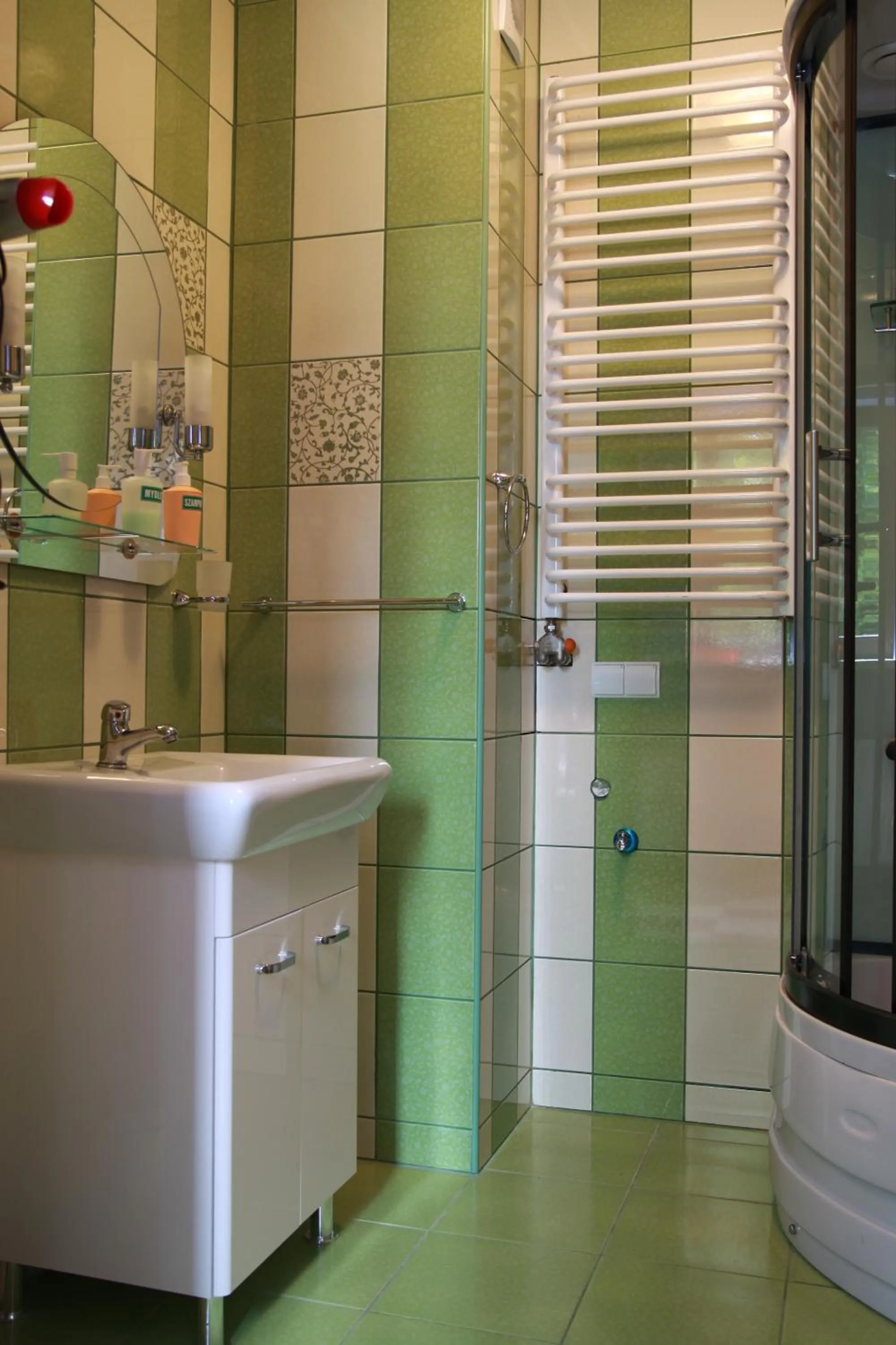 Bathroom in Eko Hotel Na Wierzynka & Park Pinokia