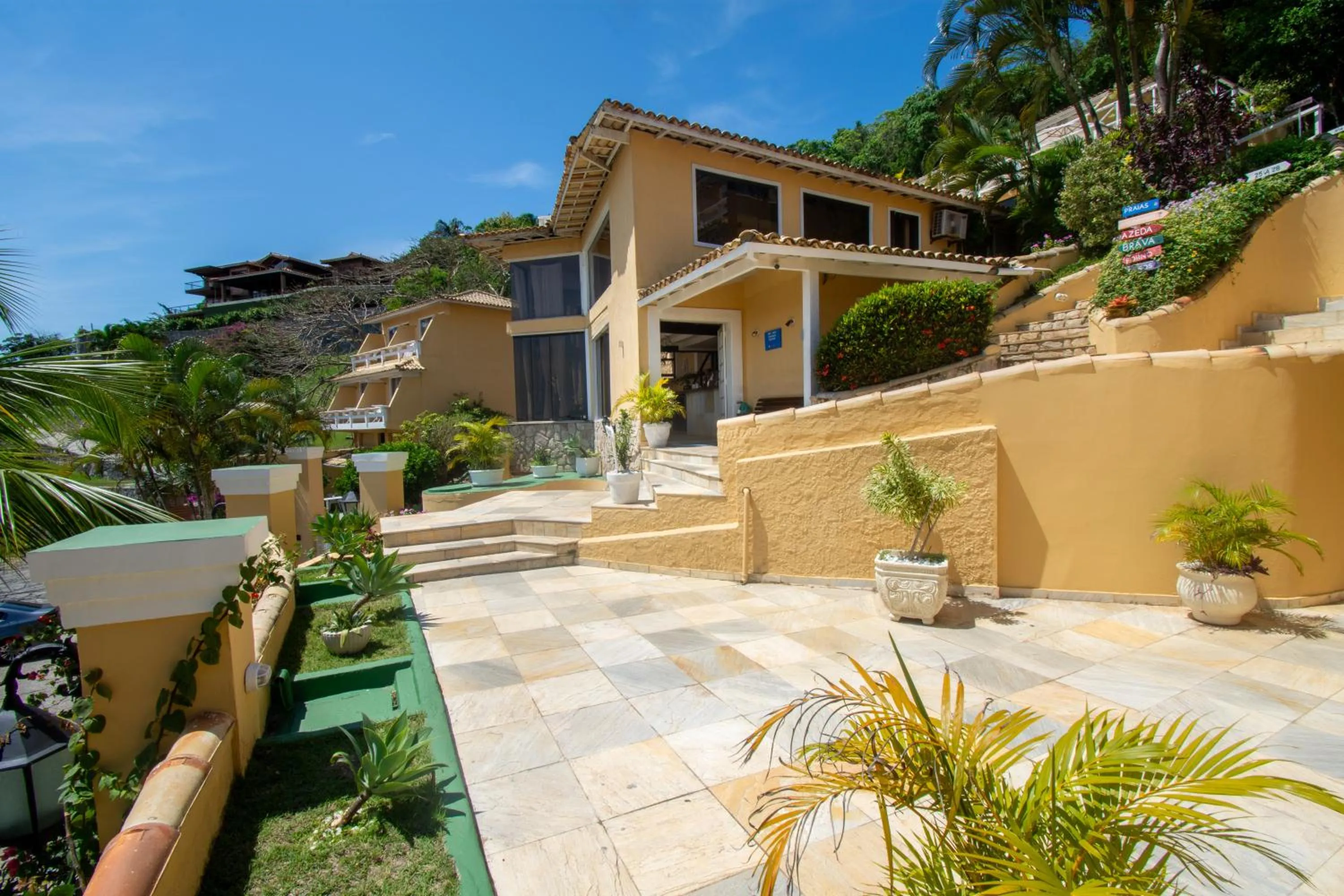 Property building in Pousada e Spa Villa Mercedes by Latitud Hoteles