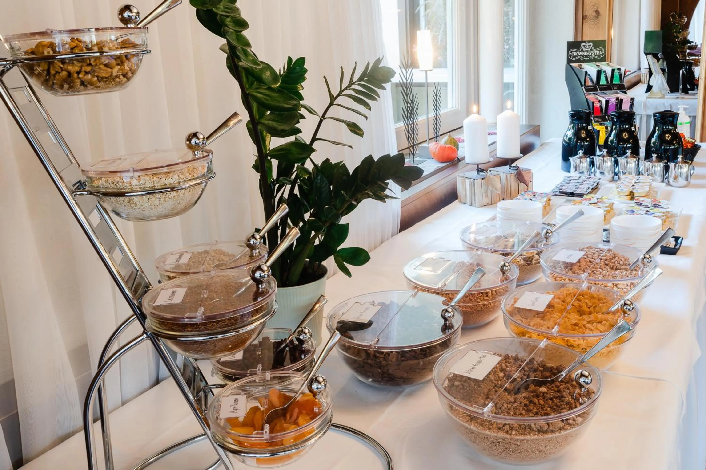 Buffet breakfast in Hotel Alpenhof