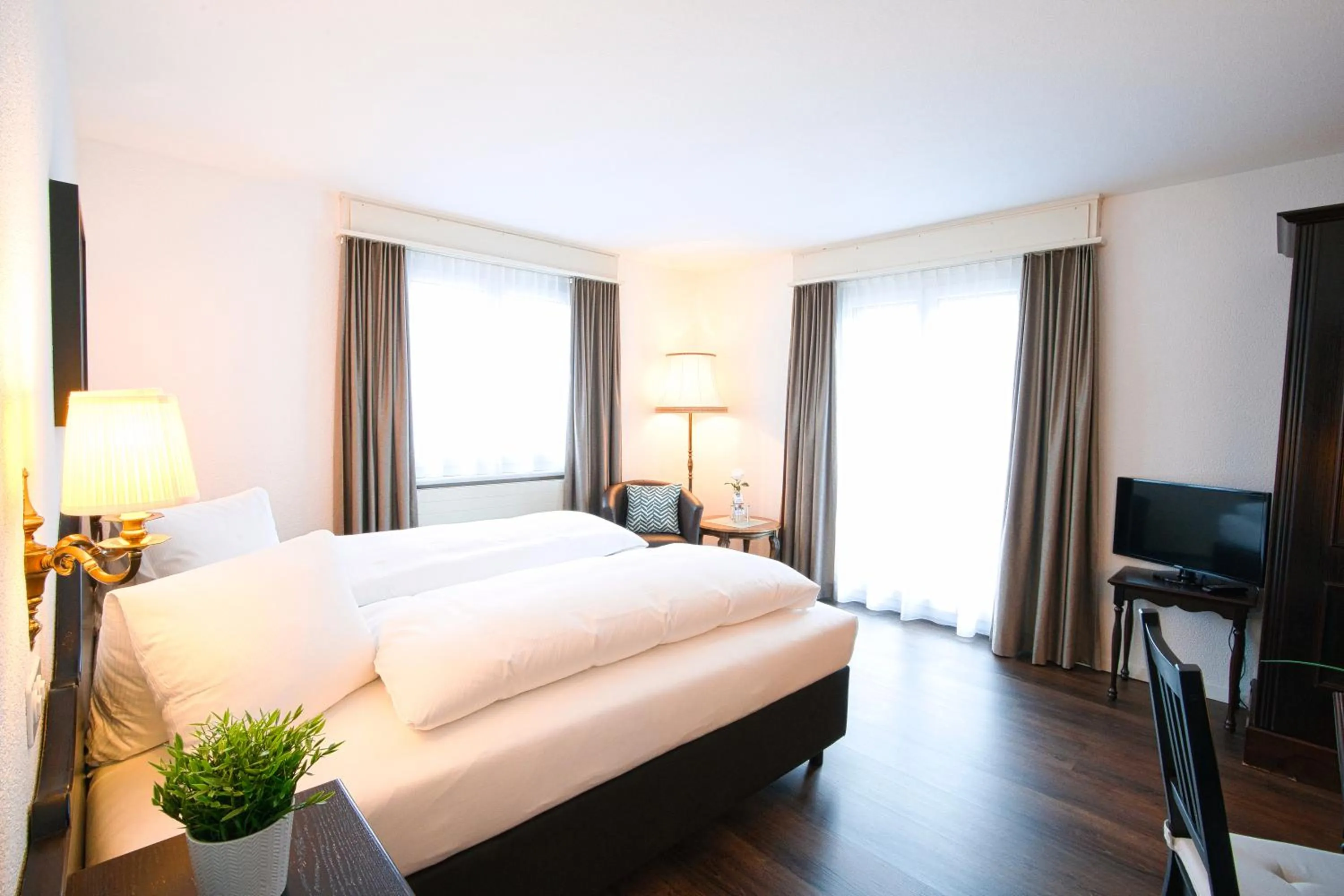 Photo of the whole room, Bed in Hotel Alpenhof