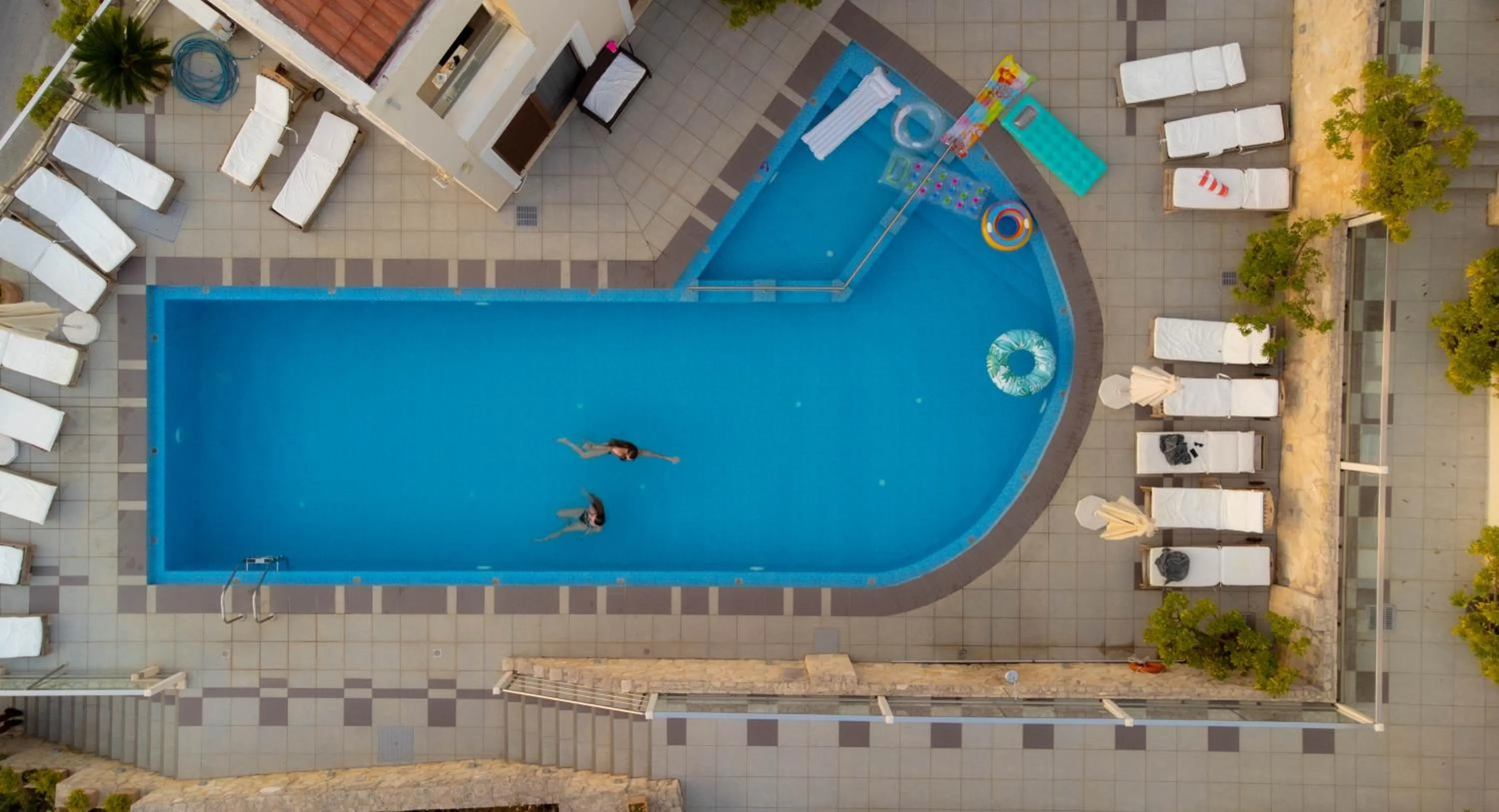 Swimming pool in Esthisis Suites Chania