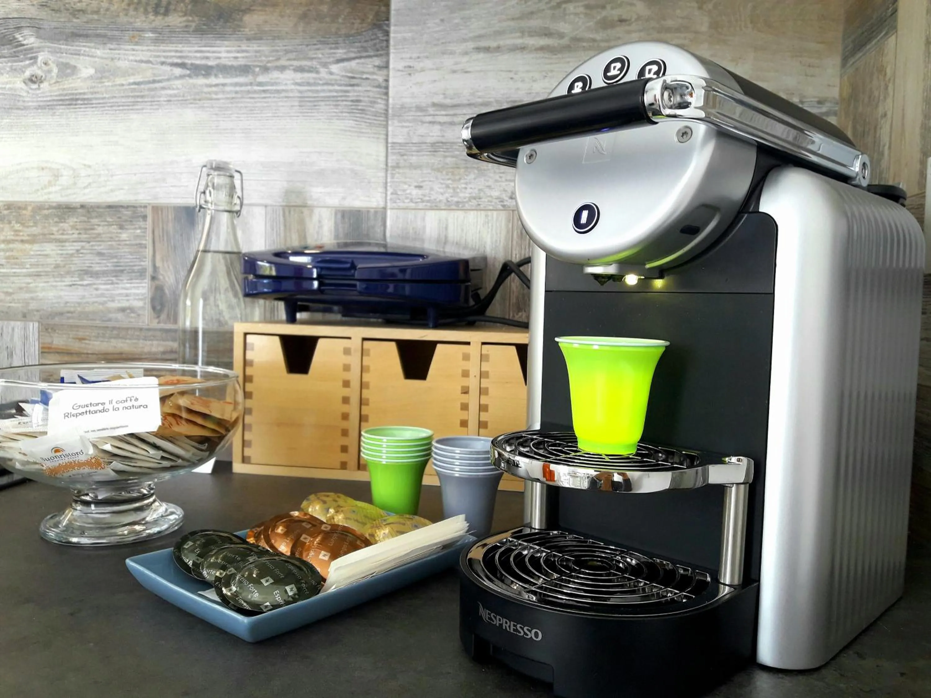 Coffee/tea facilities in Casa Montanari B&B