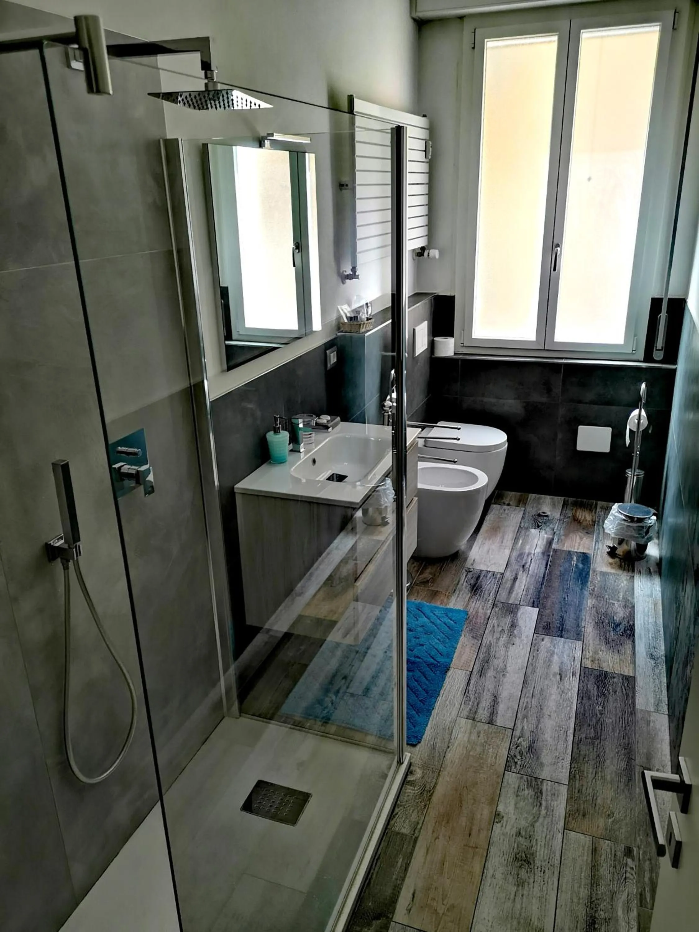 Shower in Casa Montanari B&B