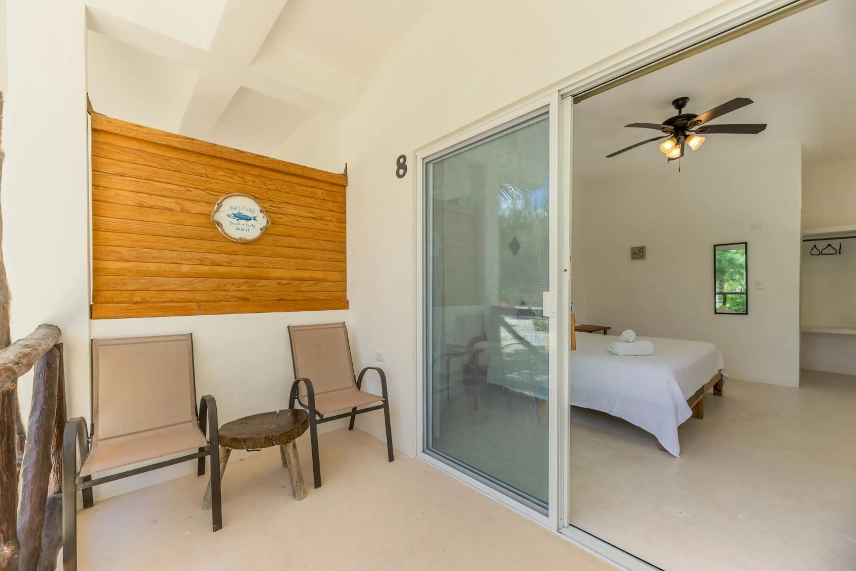 Balcony/Terrace, Bed in Tekio Beach Hotel