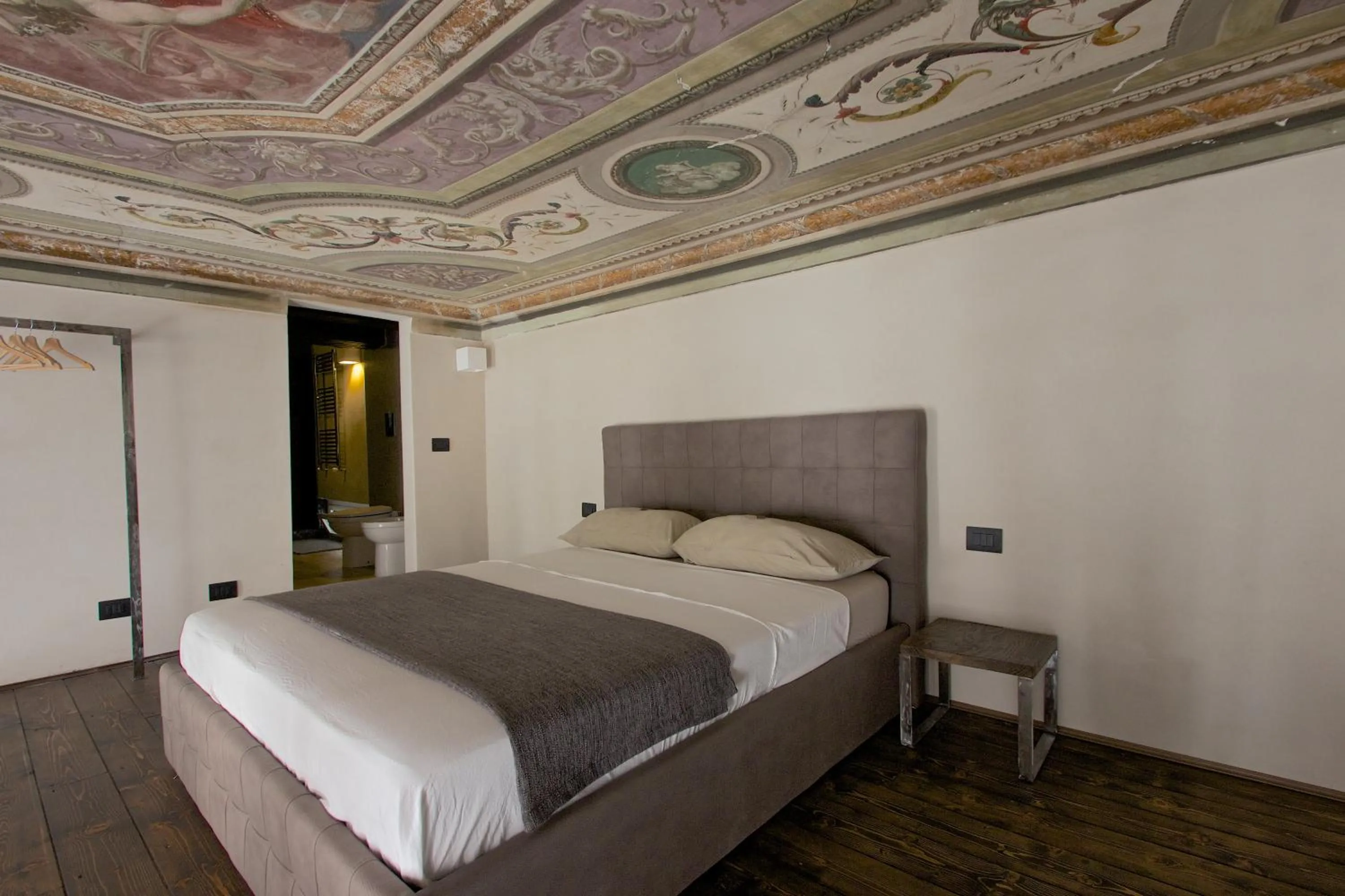 Bed in Charming Genova | Residenza d'epoca