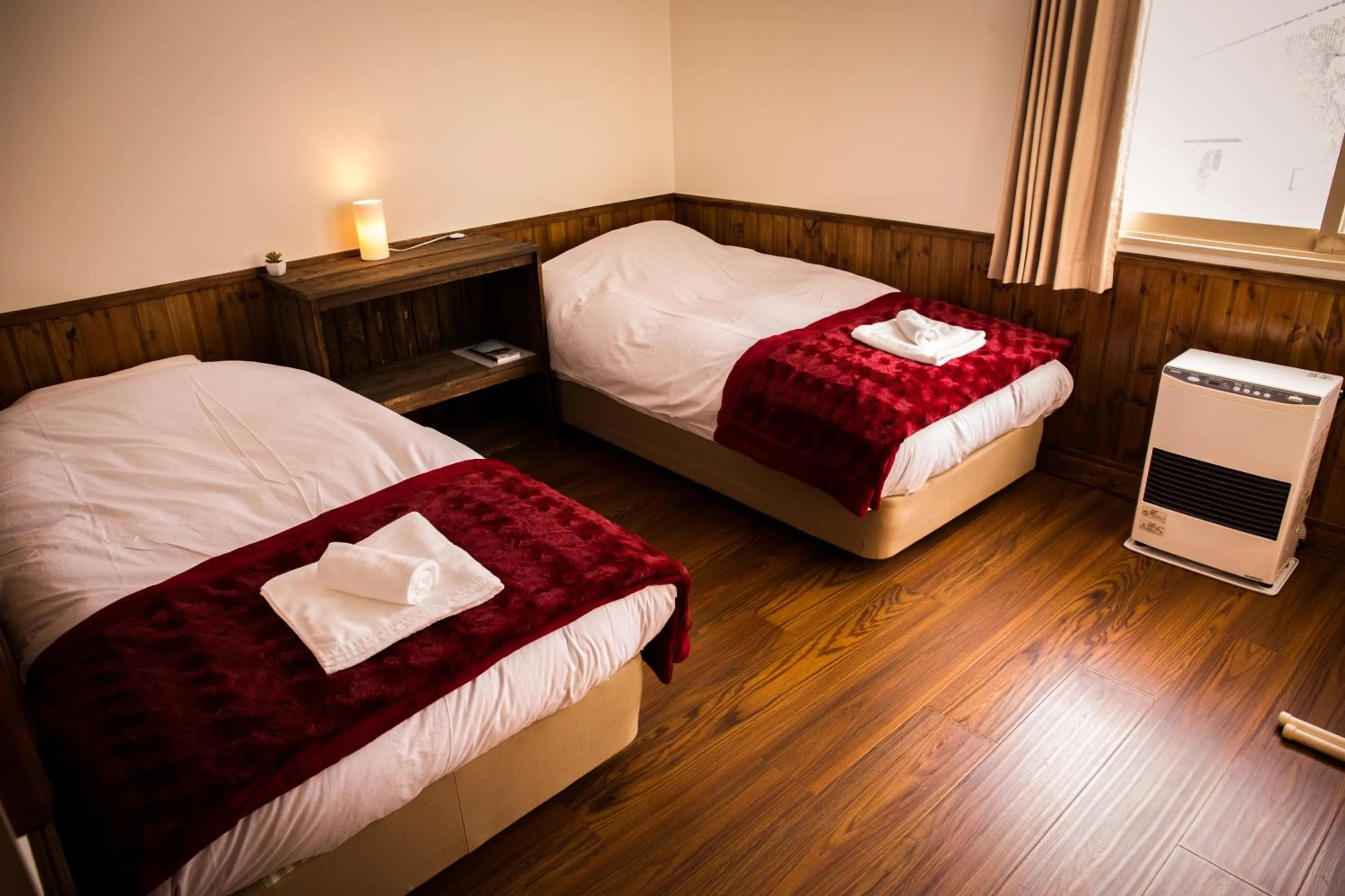 Photo of the whole room, Bed in Annupuri Oasis Lodge